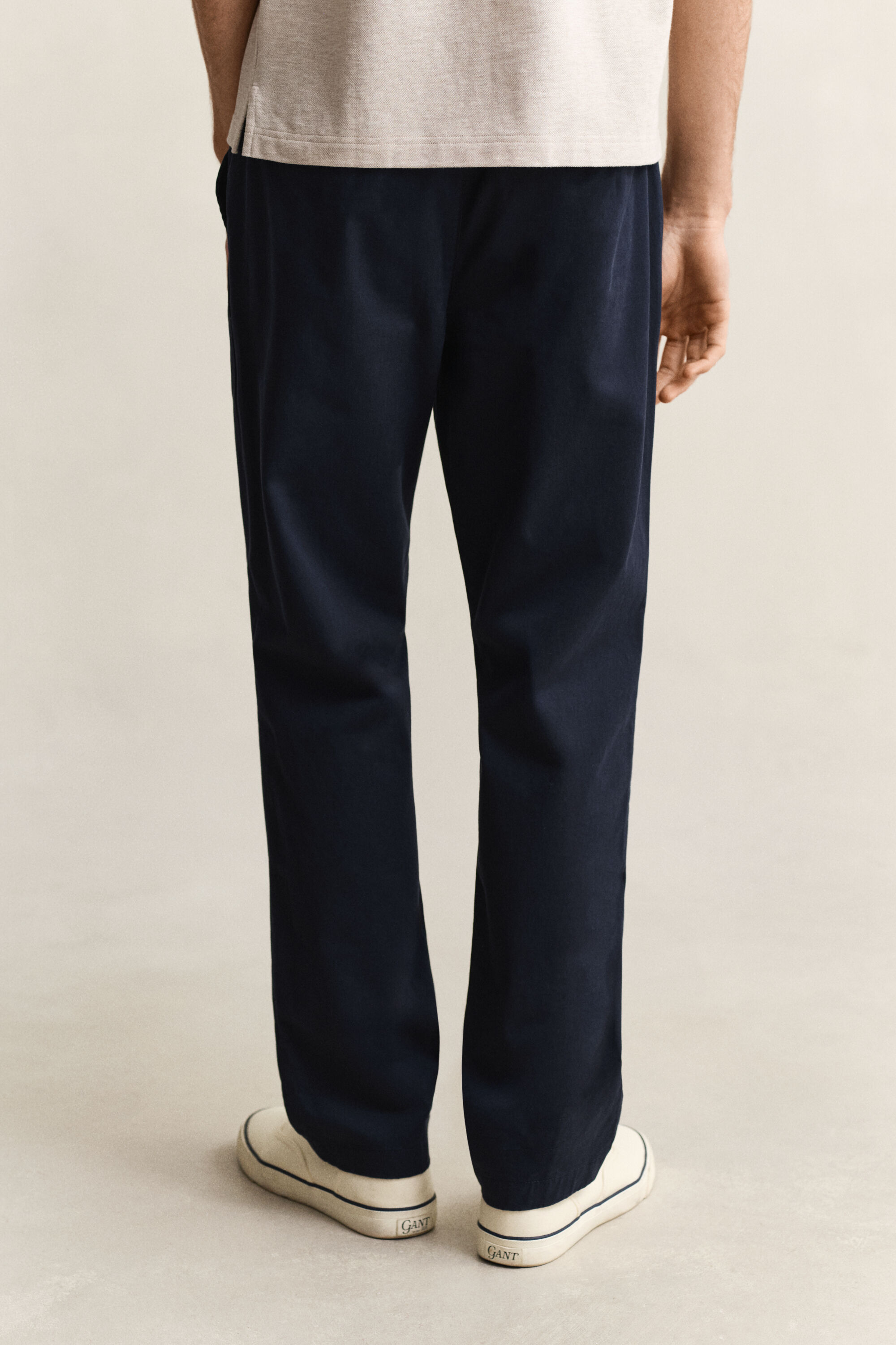 Regular Fit Classic Chinos