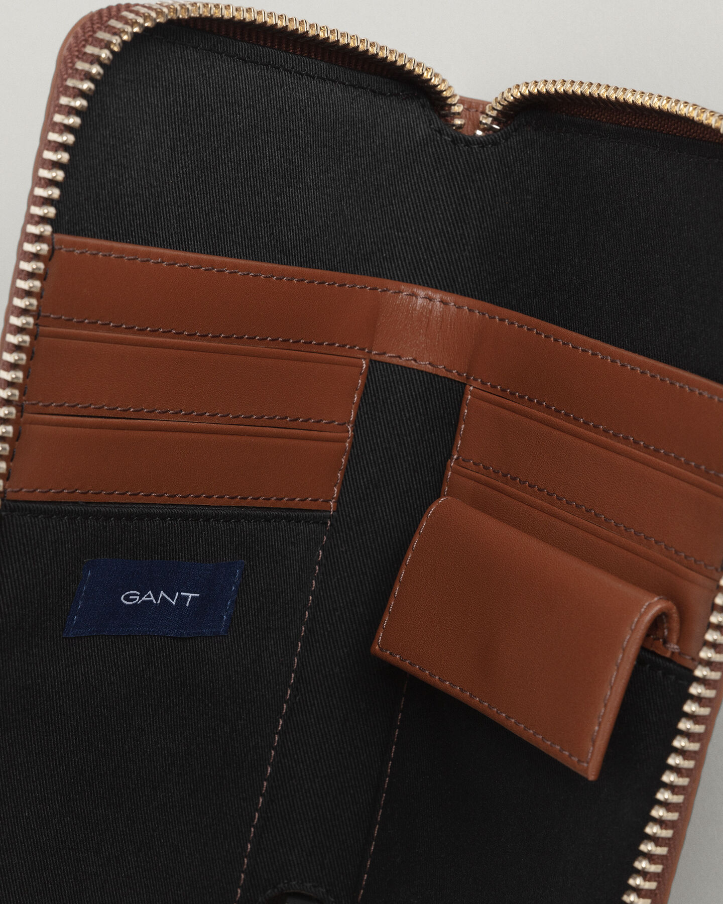 Icon G Leather Wallet