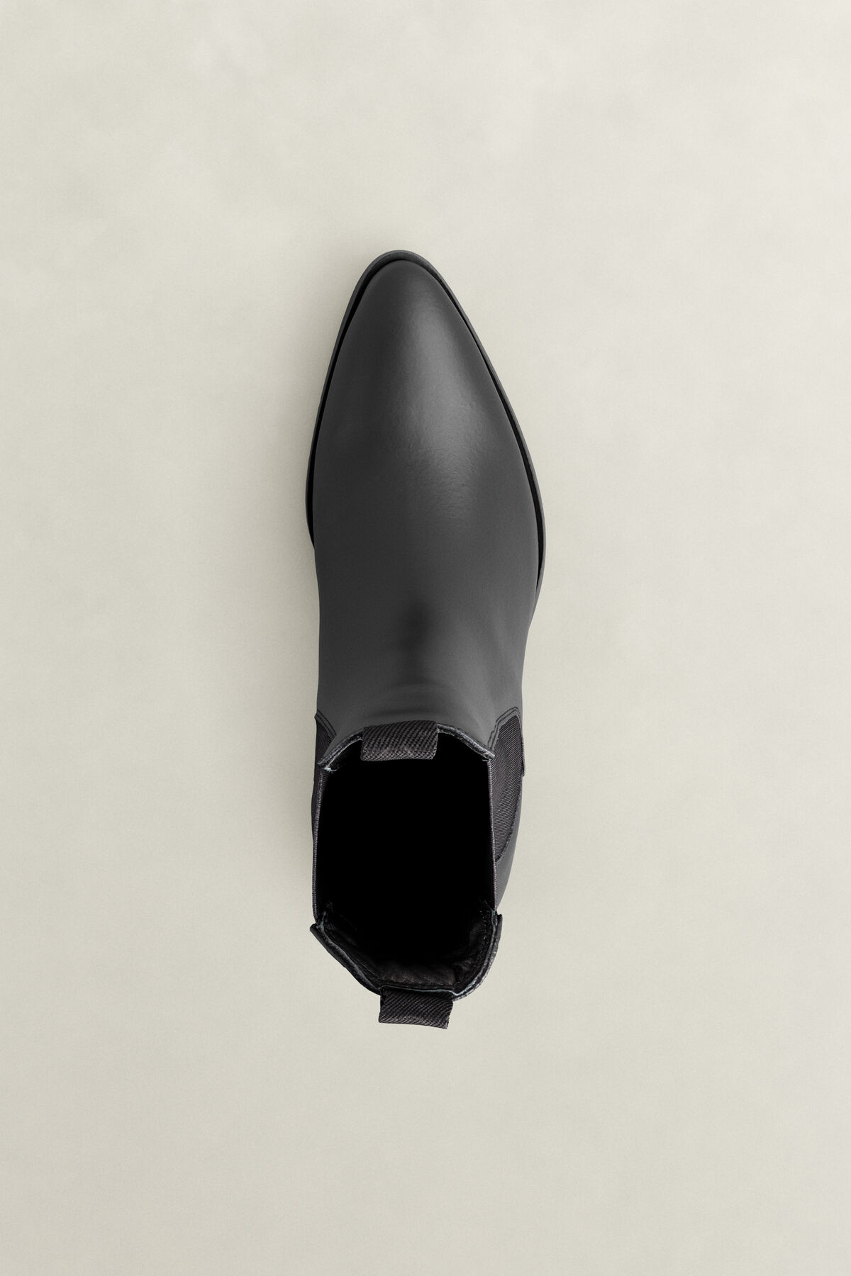 St Broomly Leather Chelsea Boots — BLACK