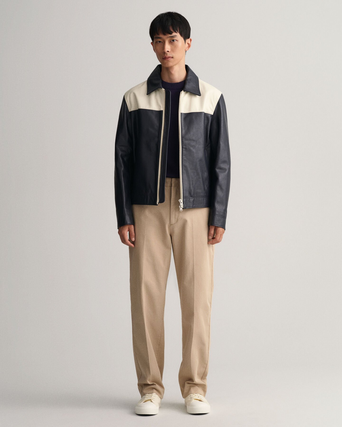 Wide Straight Fit Chinos