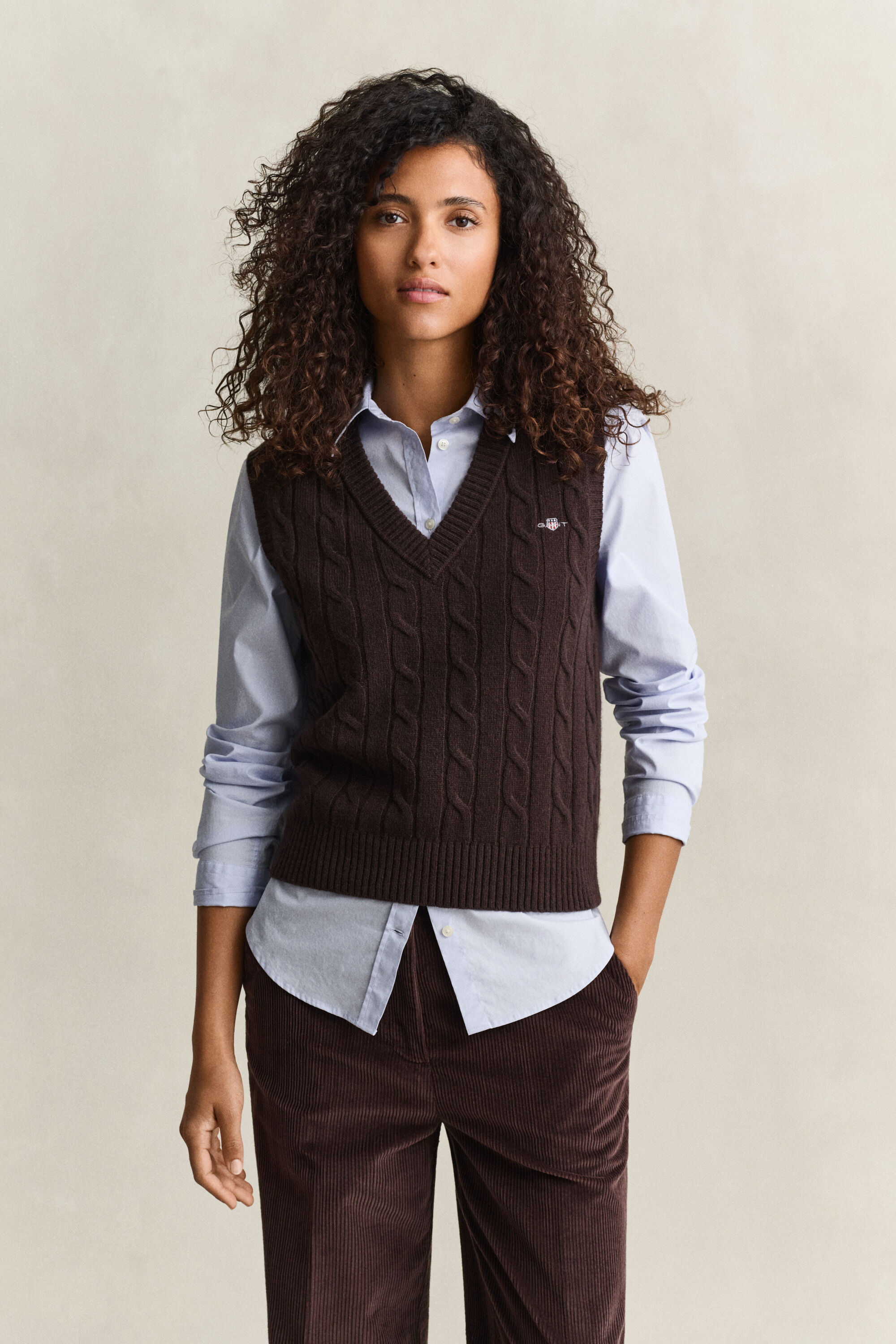 Lambswool Cable Knit Vest — DEEP BROWN