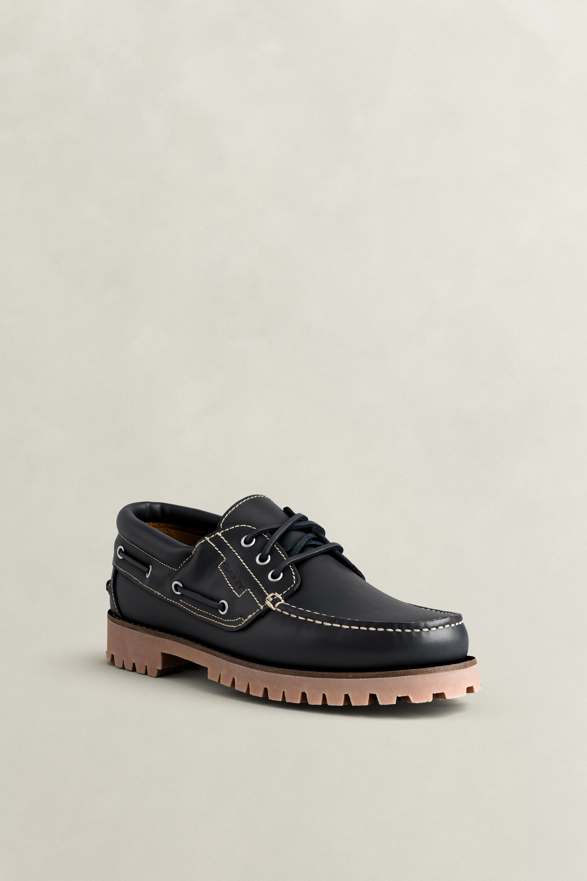 Tratton Leather Boat Shoes — MARINE