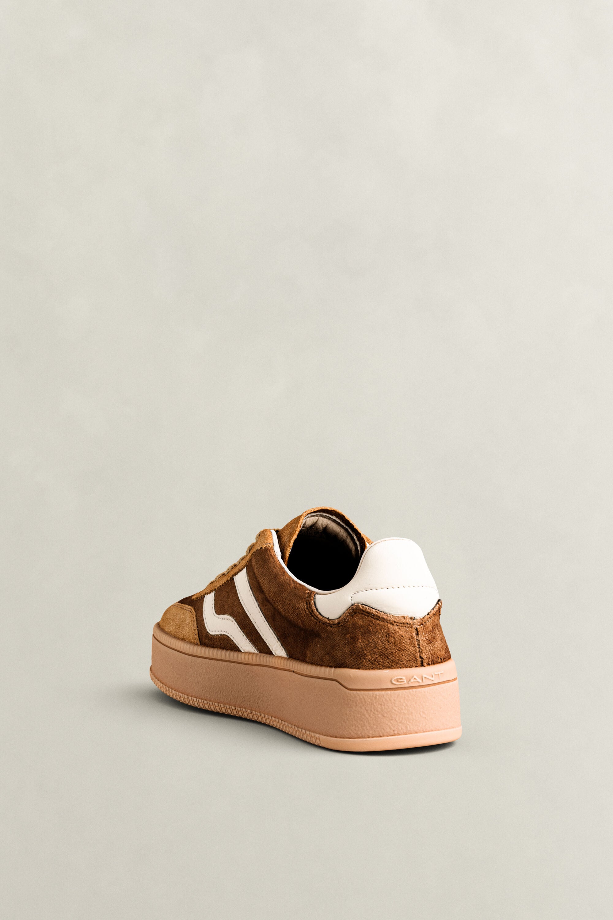 Cuzmani Velvet Sneakers