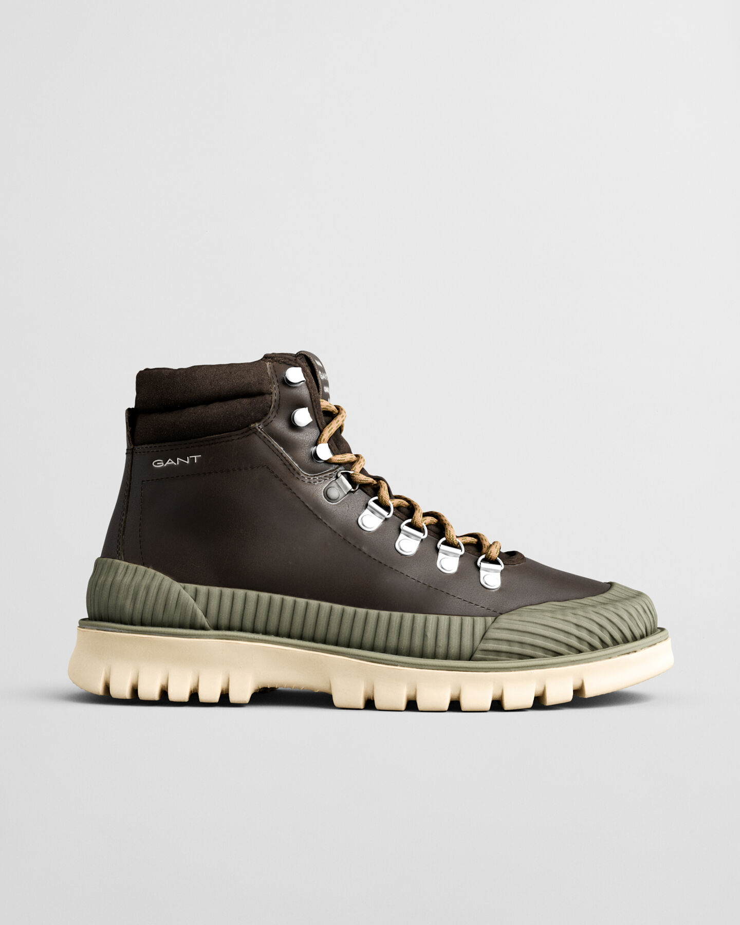 Nebrada Mid Leather Boots