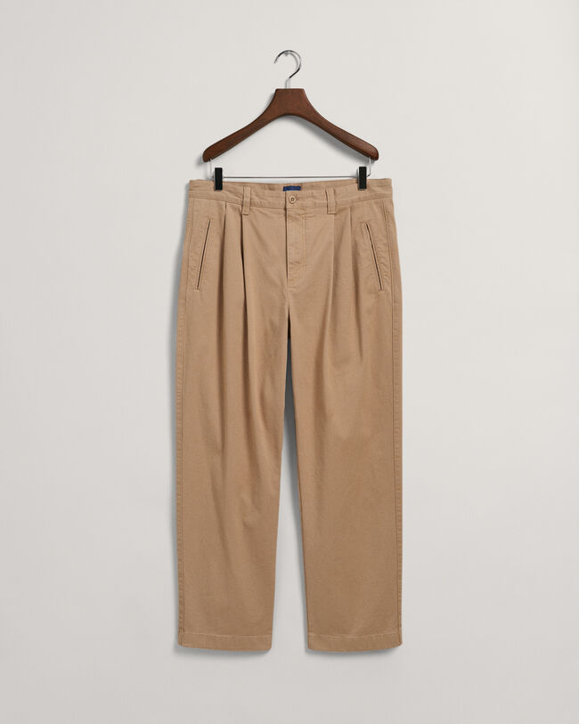 Relaxed Fit Pleated Chinos