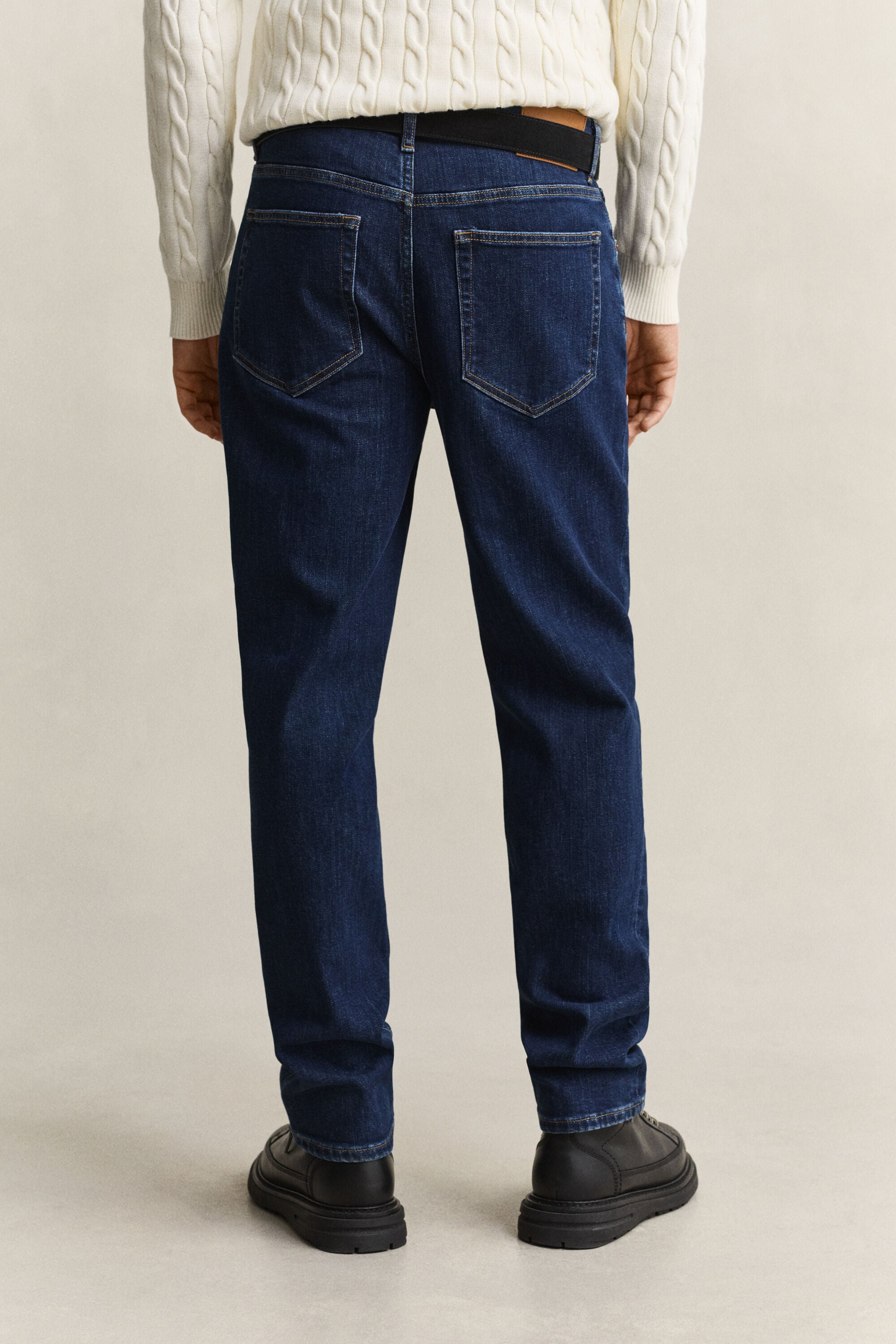 Regular Fit Clean Wash Jeans