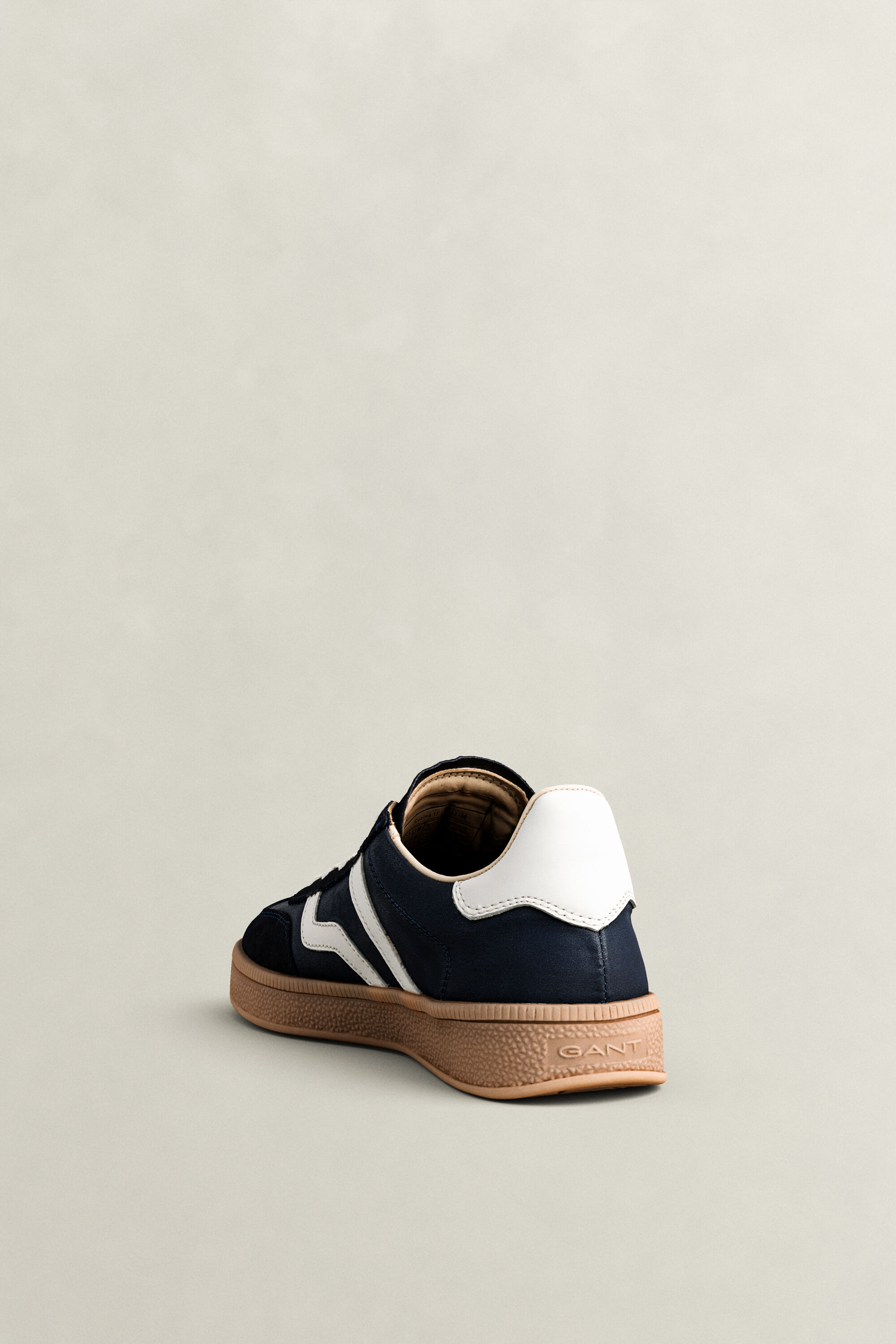 Cuzima Sneakers — NAVY / WHITE