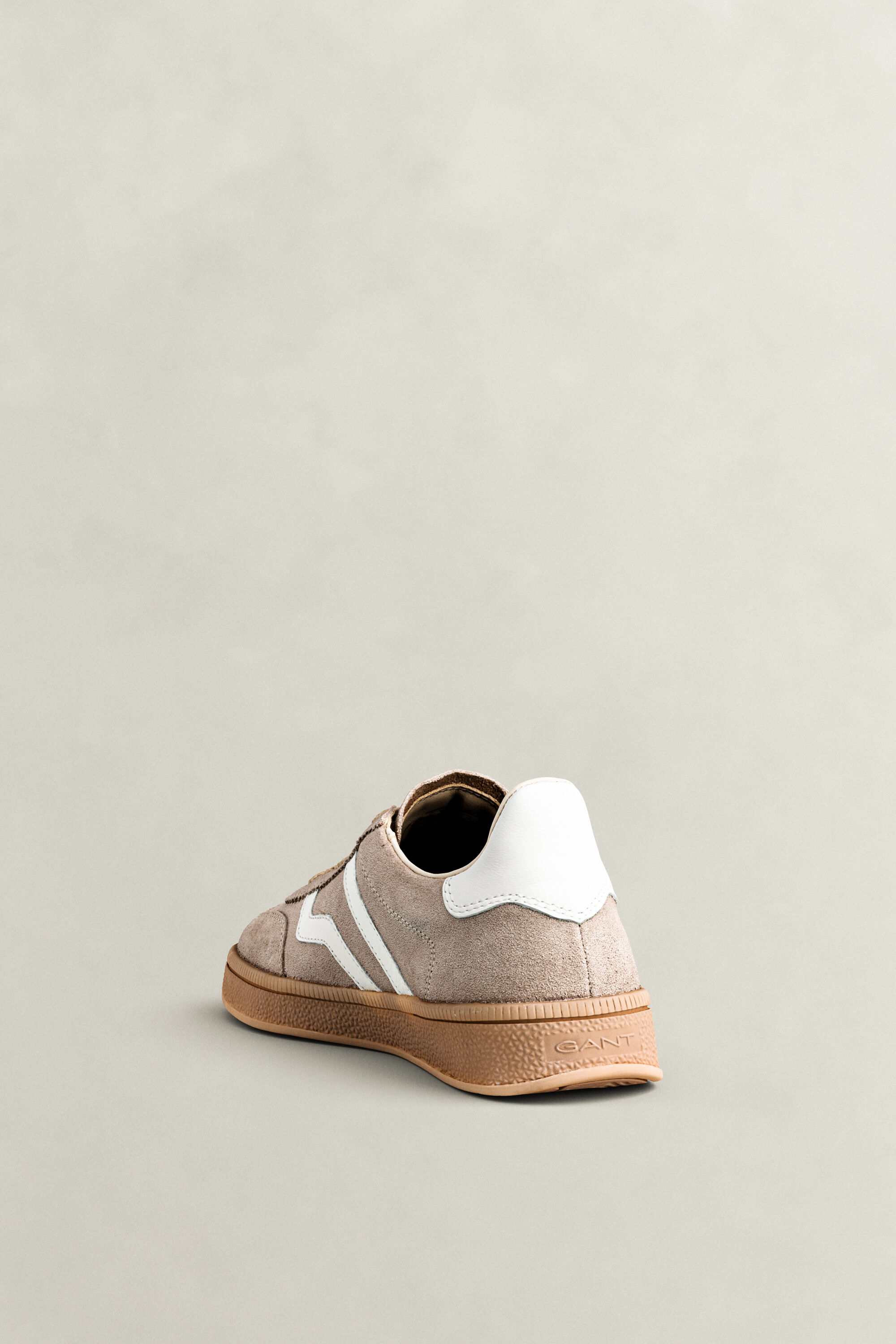Cuzima Suede Sneakers