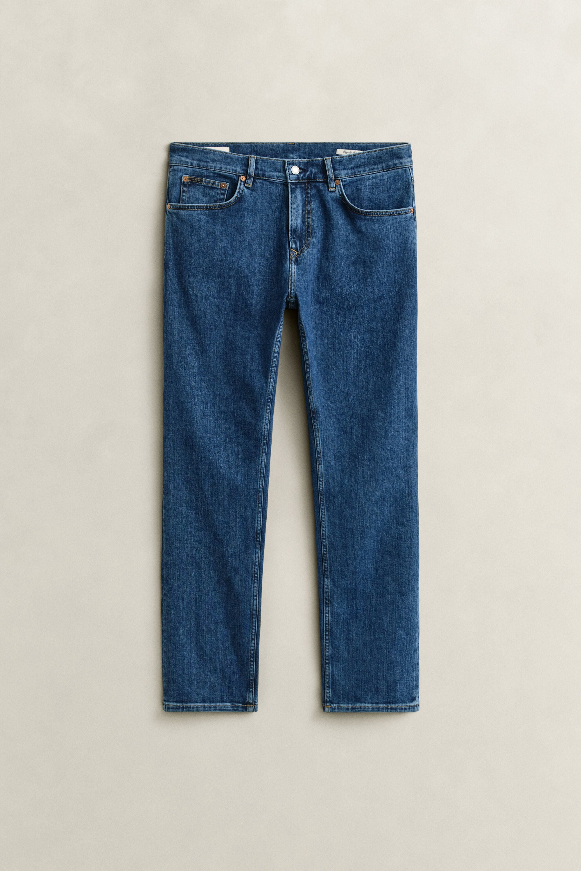 Regular Clean Wash Jeans
