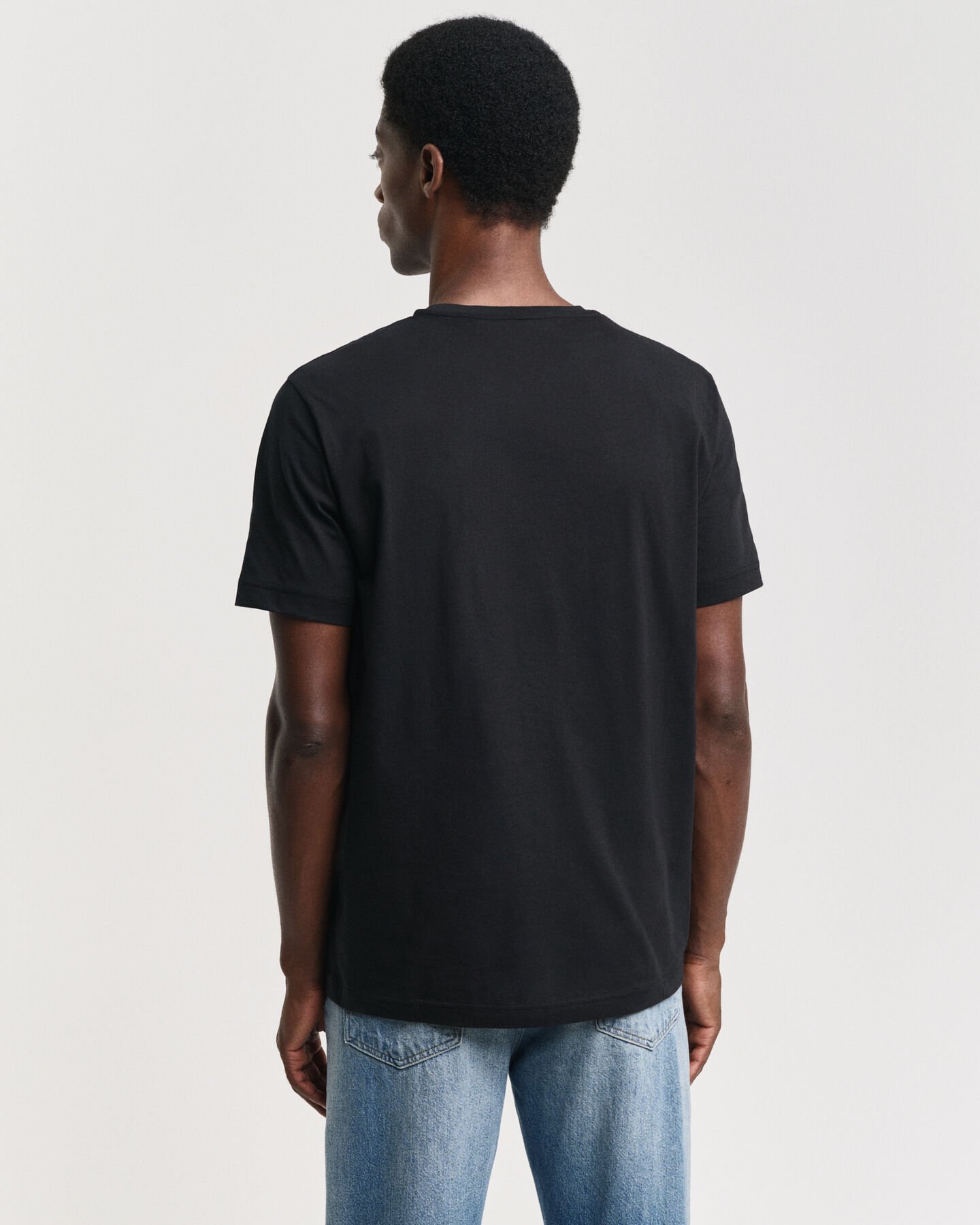 Seasonal Essential Embroidered Archive Shield T-Shirt