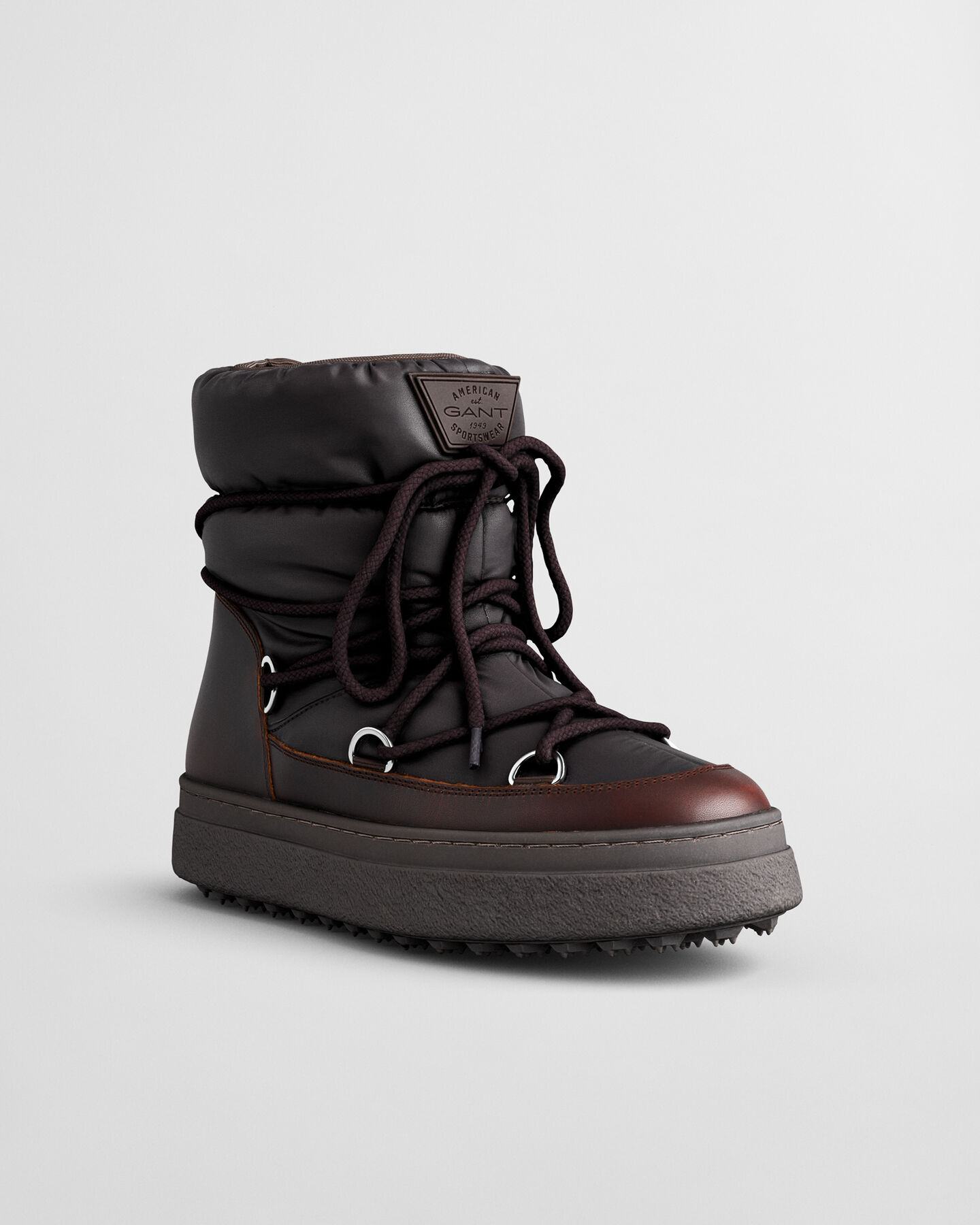 Snowhill Lace-Up Mid Boots