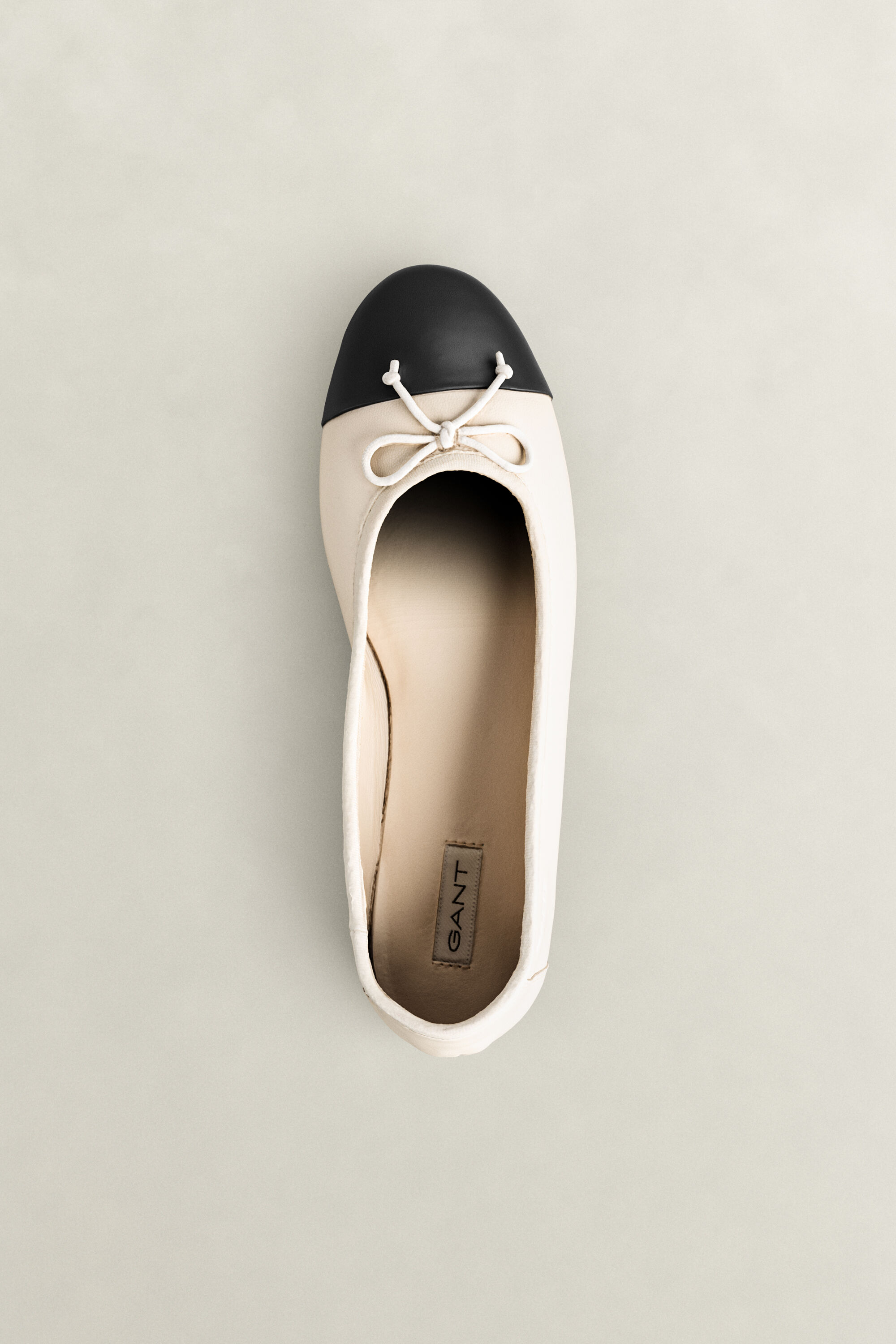 Chadii Leather Ballet Flats — BLACK