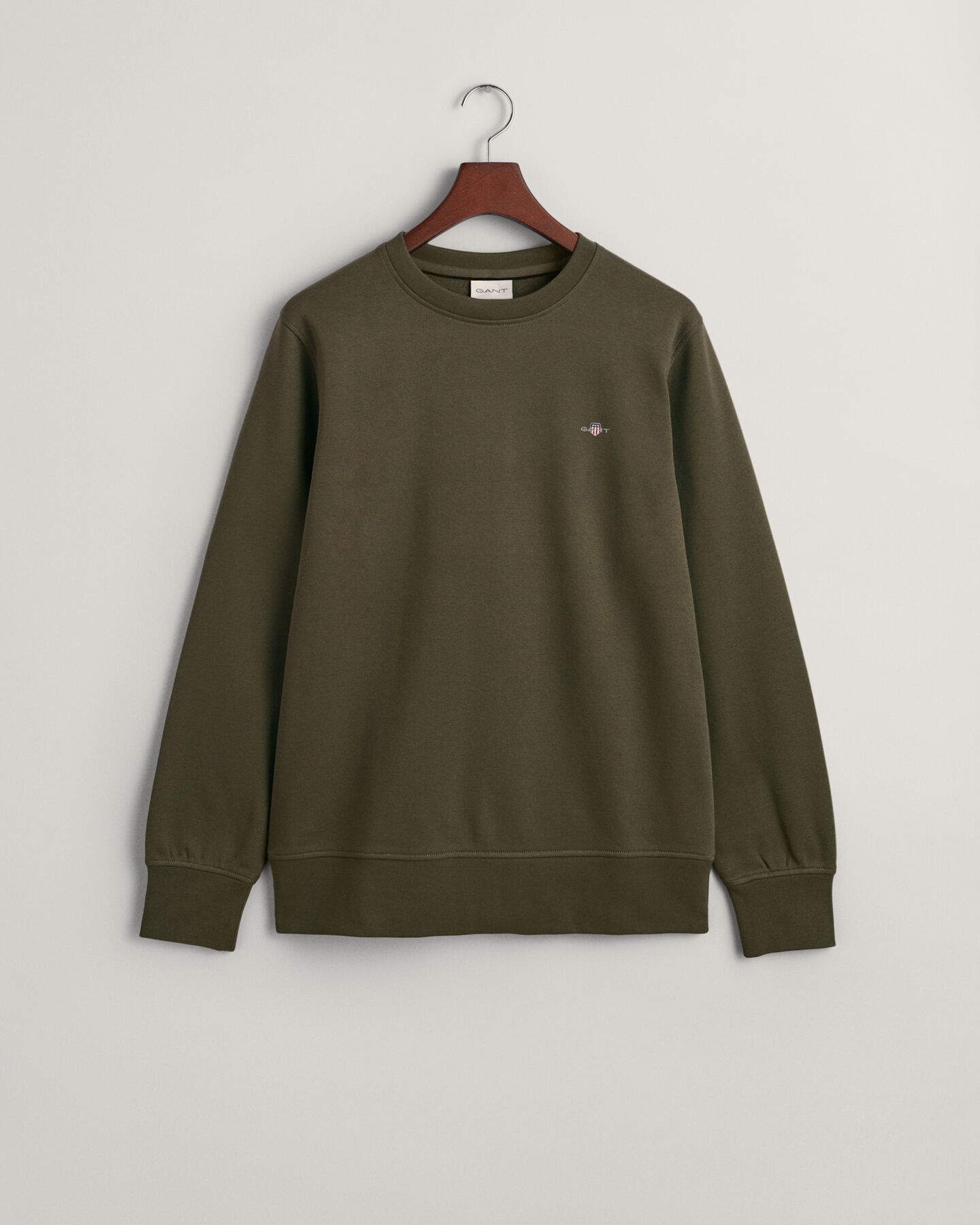 Seasonal Essential Embroidered Archive Shield Crew Neck Sweatshirt