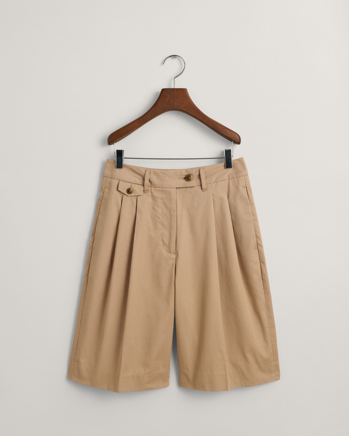 Relaxed Fit Pleated Chino Shorts