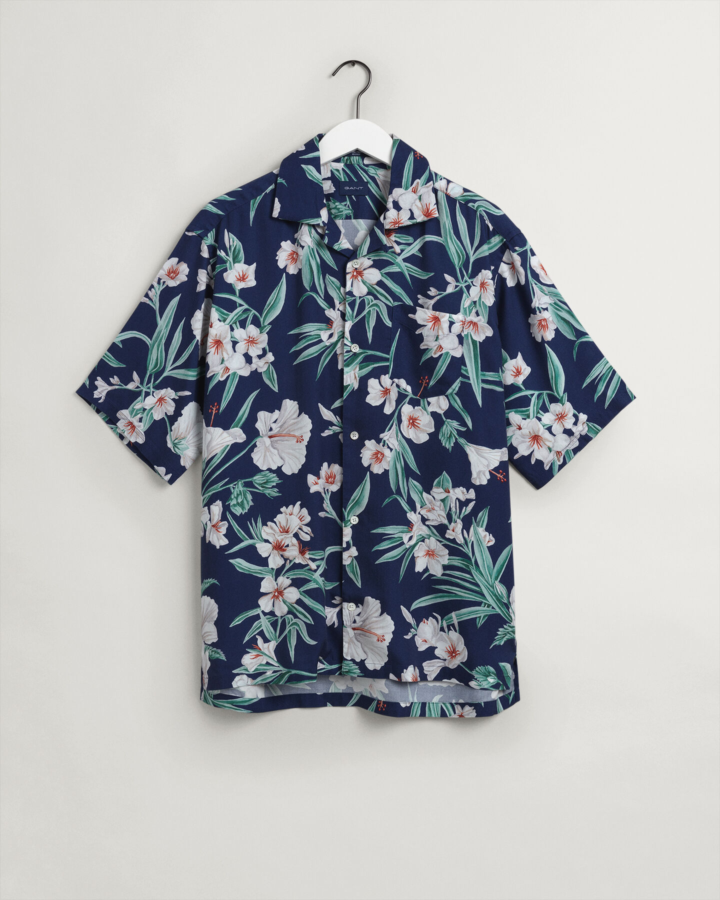 Relaxed Fit Pure Prep Floral Lyocell Short Sleeve Shirt