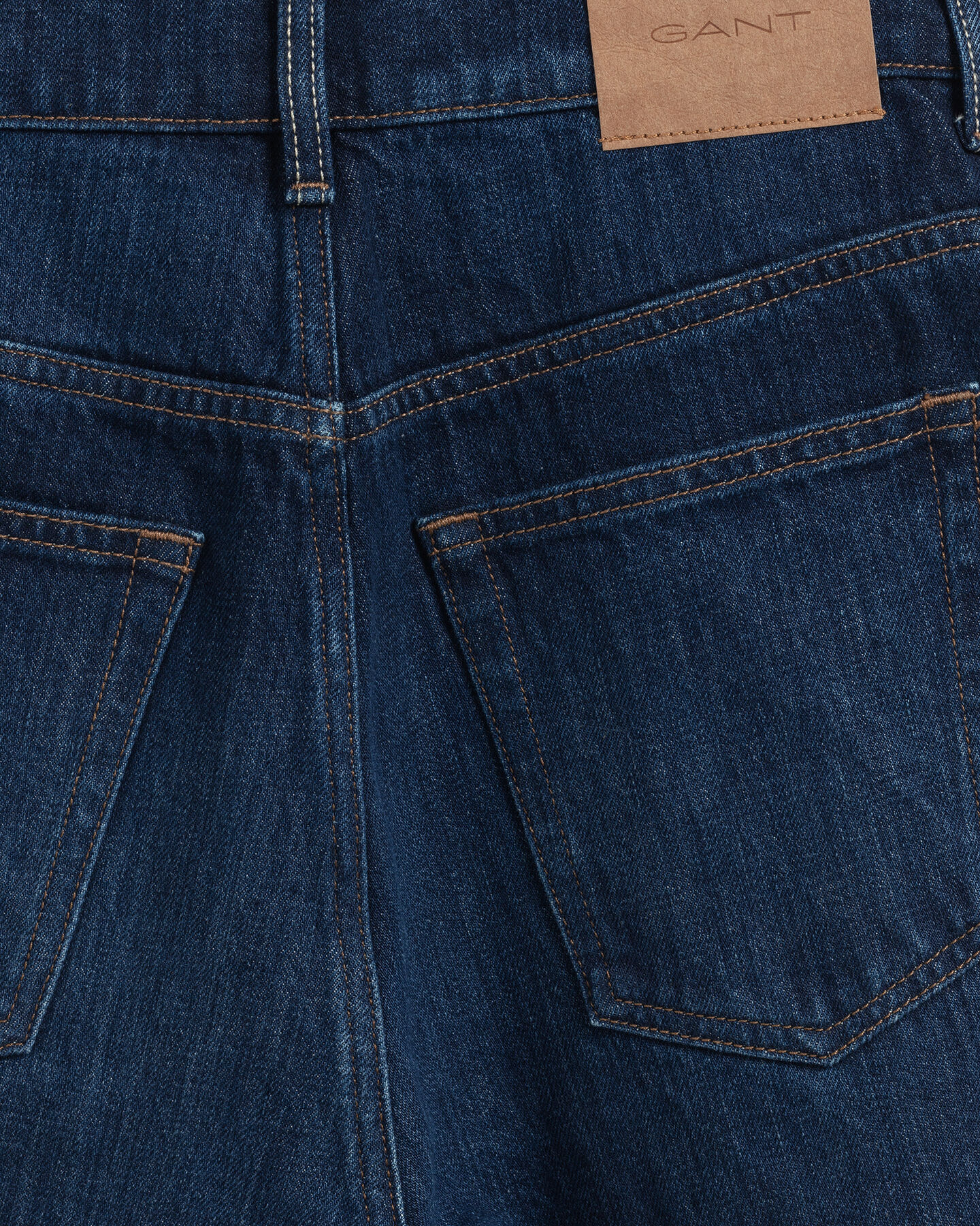 Relaxed Straight Leg High-Waisted Jeans