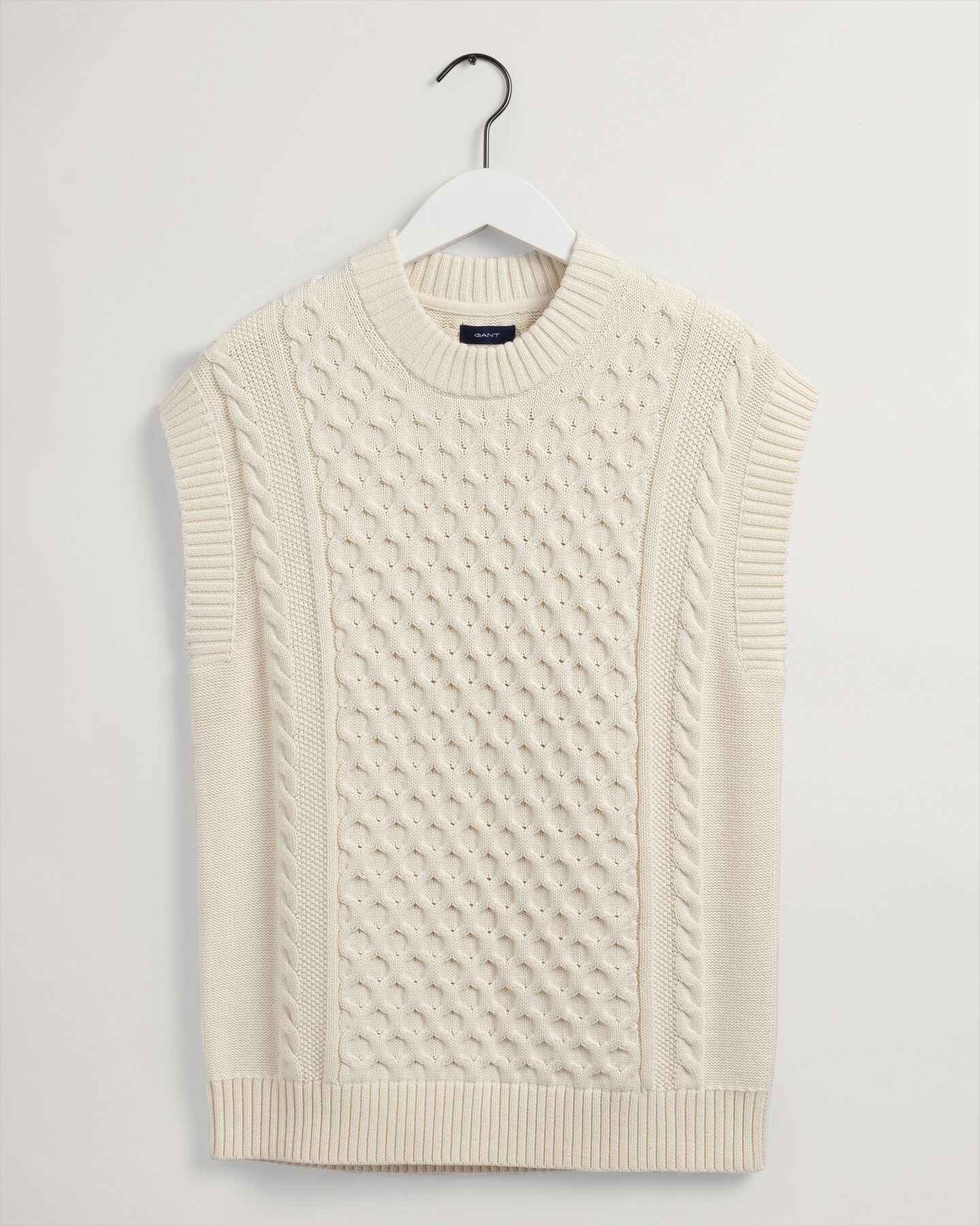 Cable Structure Sweater Vest