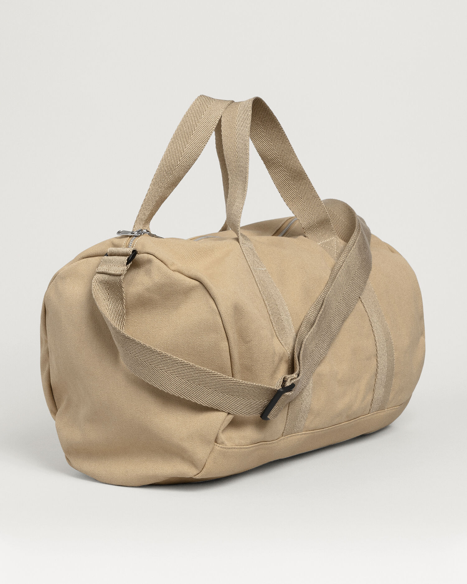 GANT Cotton Archive Shield Duffle Bag in Natural for Men Mens Bags Gym bags and sports bags 