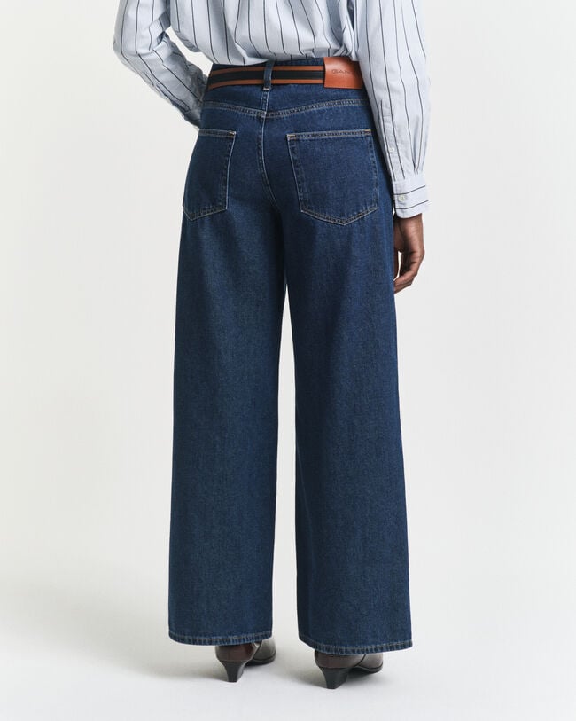 Low-Rise Wide Leg Jeans