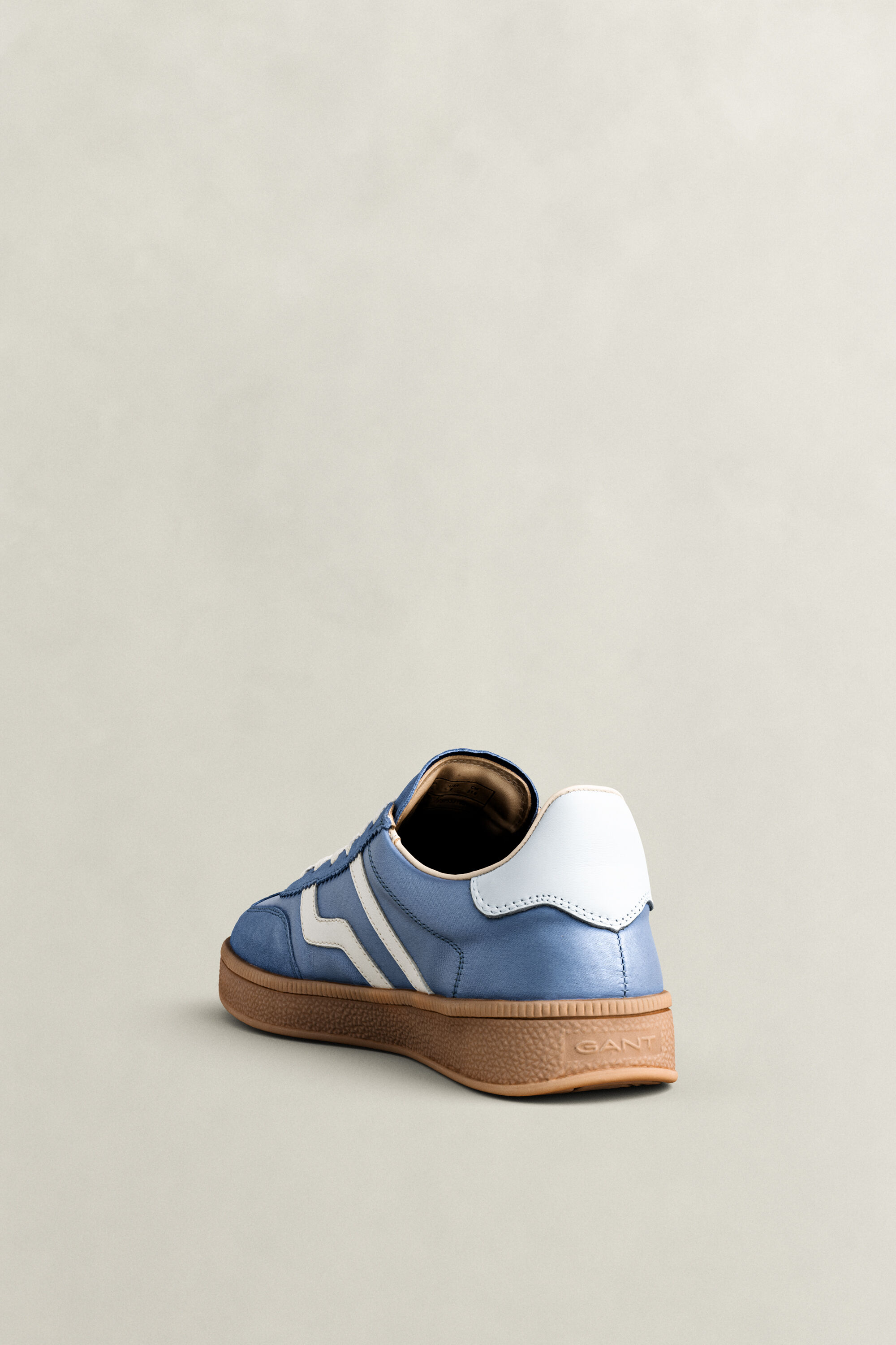 Cuzima Sneakers — CLEAR SKY