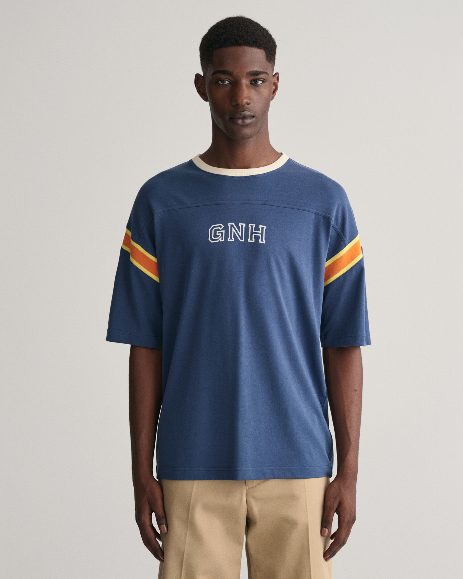 blue & white graphic tee