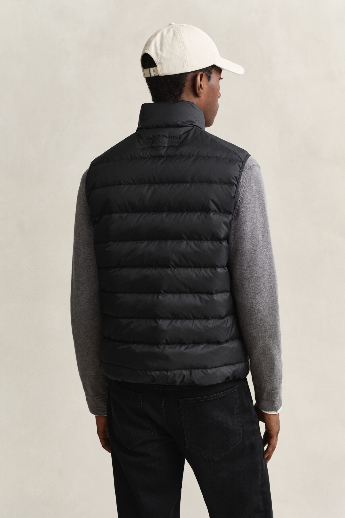 Light Down Vest — BLACK