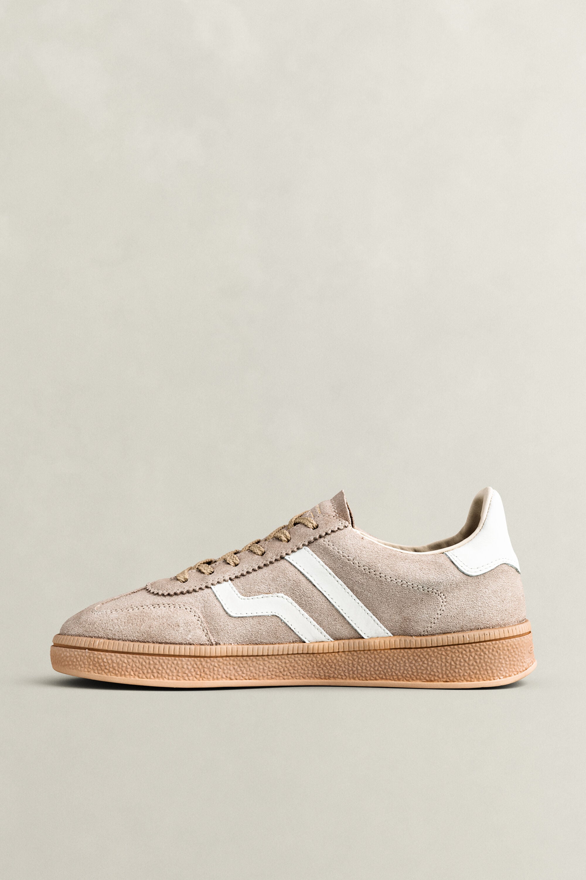 Cuzima Suede Sneakers