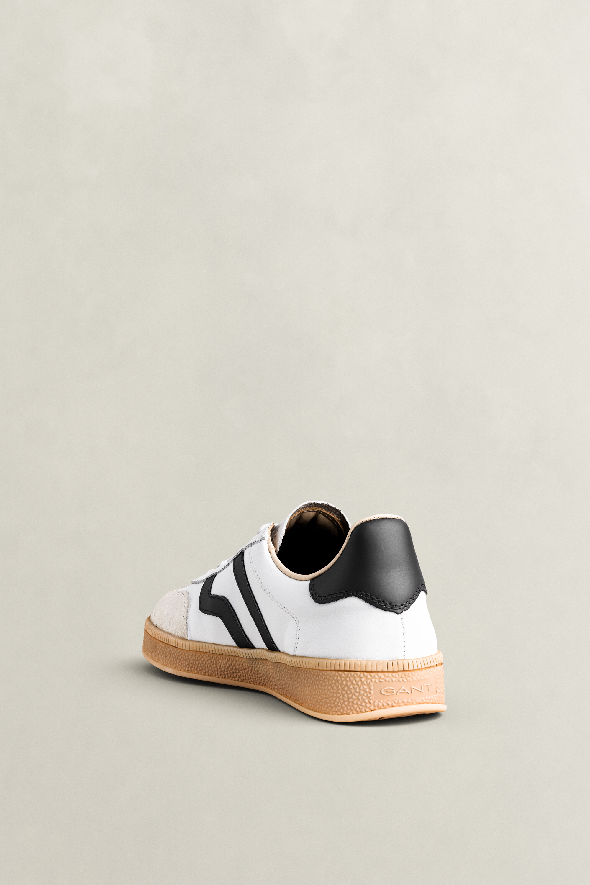 Cuzima Leather Sneakers — WHITE