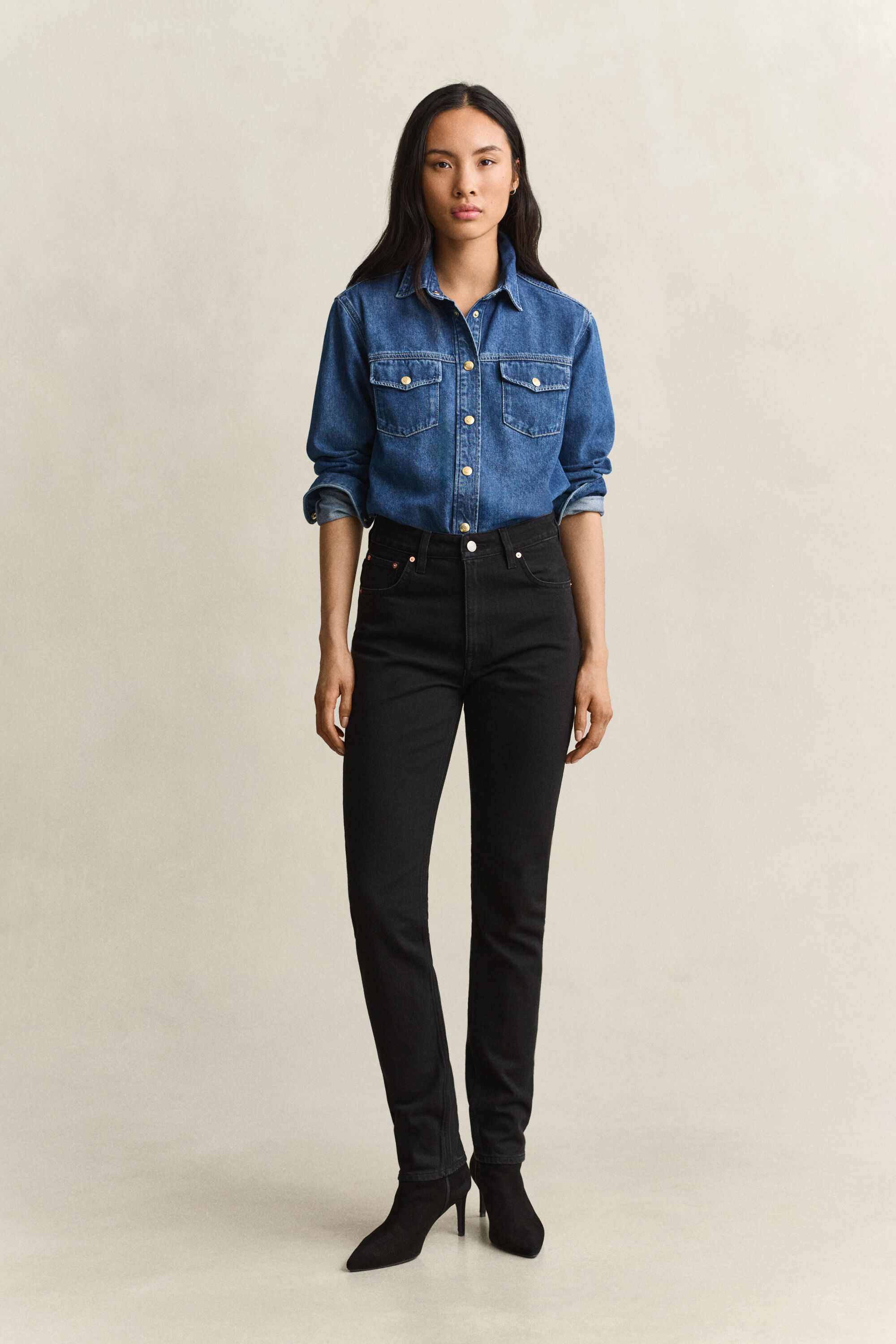 Slim High-Waisted Jeans