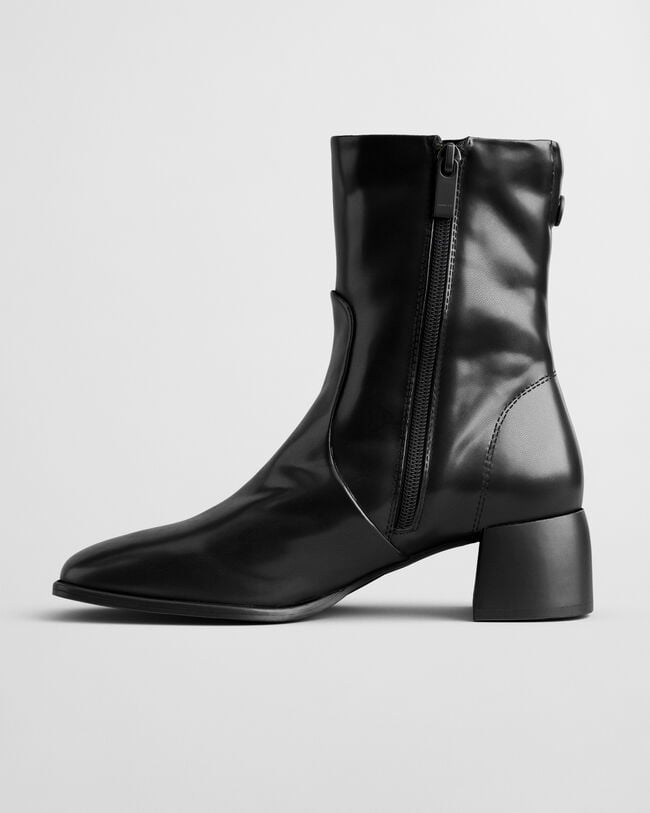 Gwenety Heeled Leather Boots