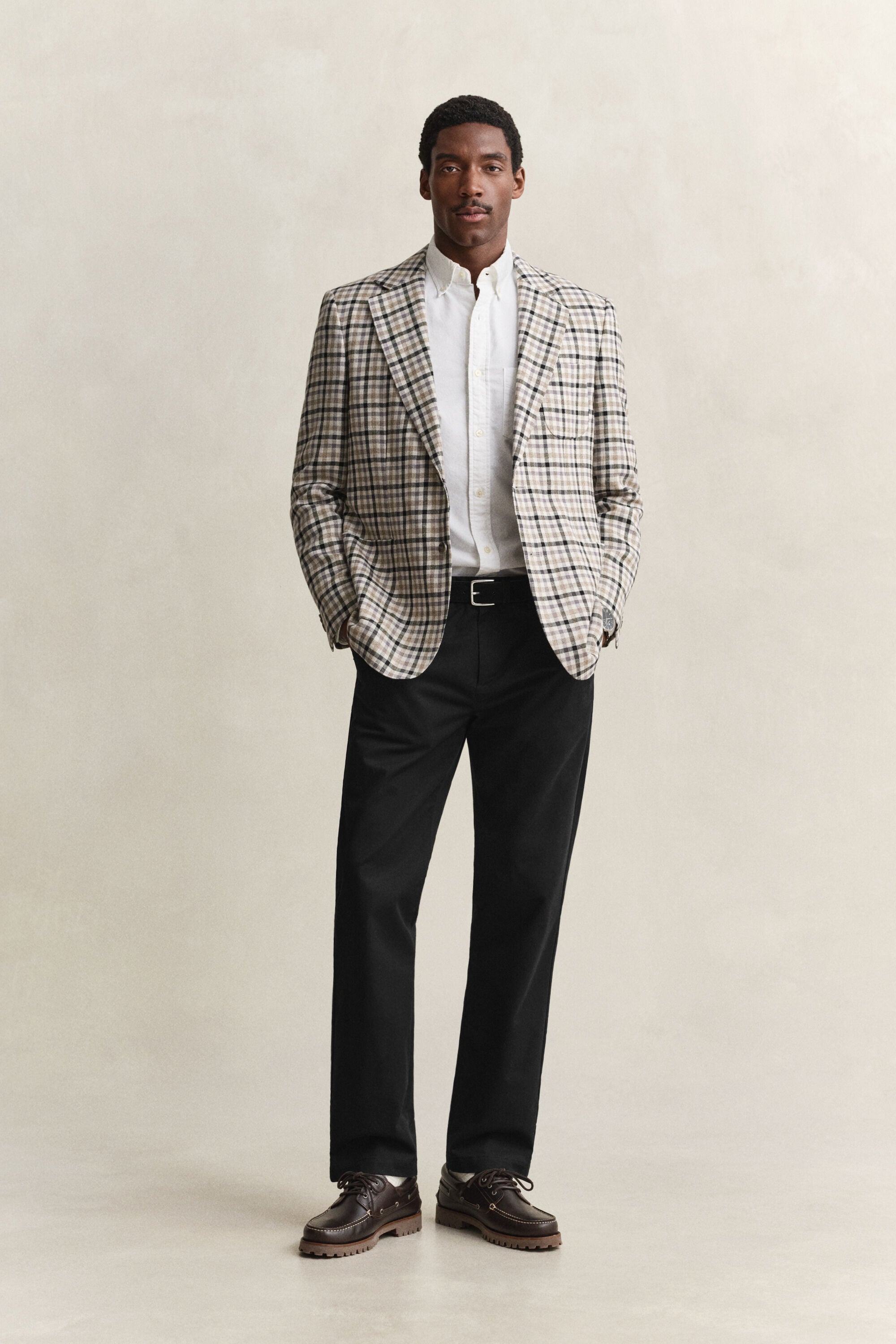 Regular Smart Chinos