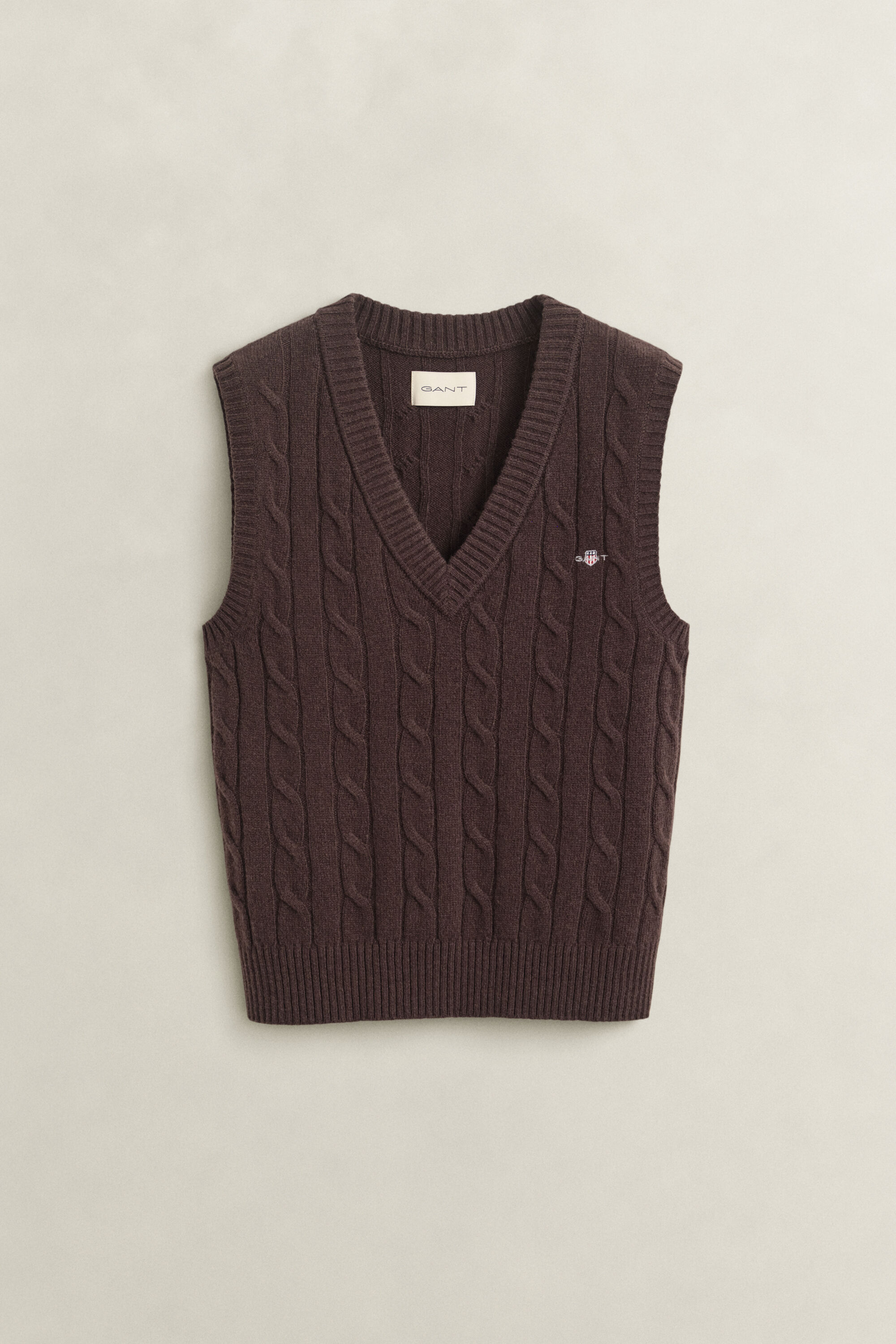 Lambswool Cable Knit Vest — DEEP BROWN