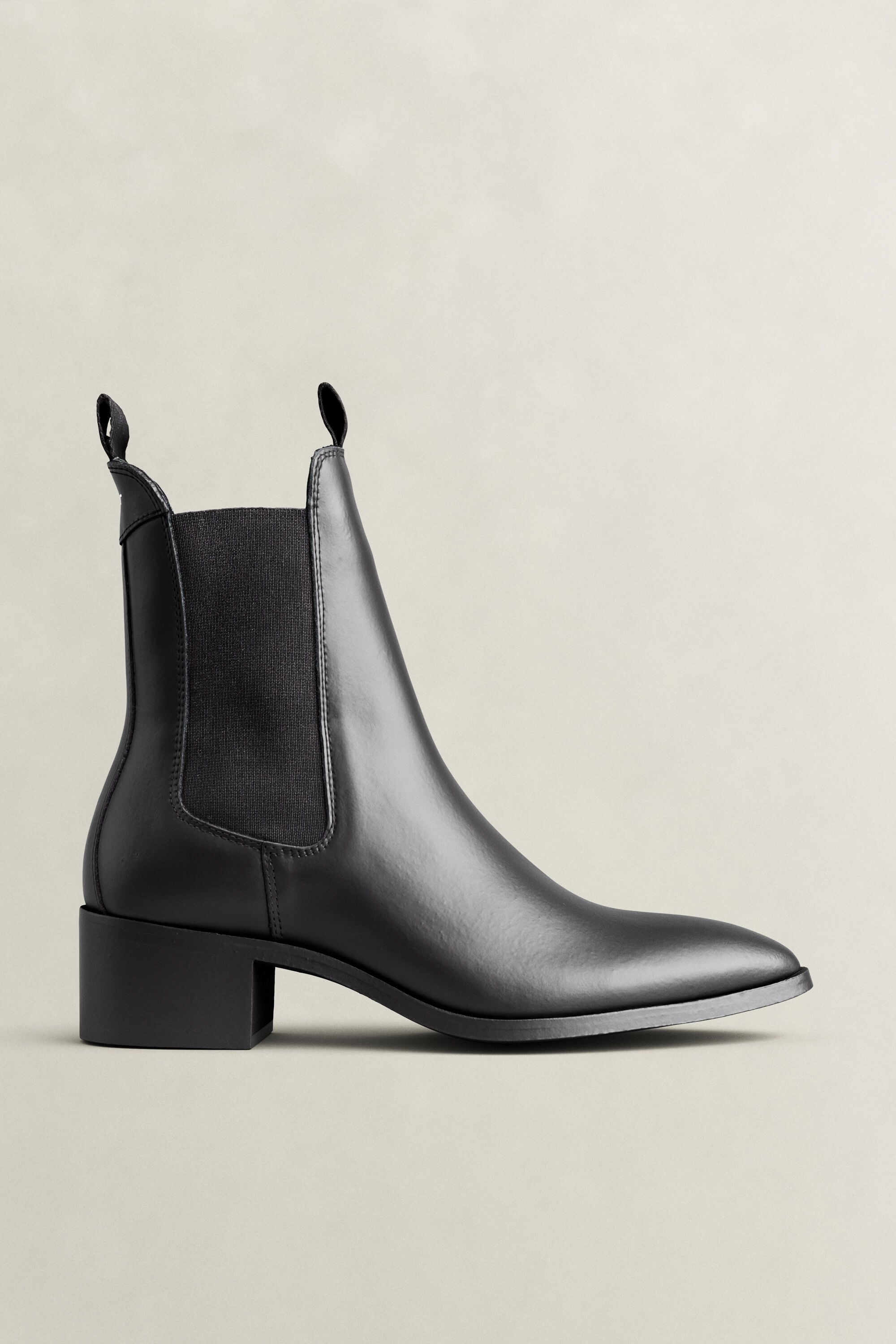 St Broomly Leather Chelsea Boots