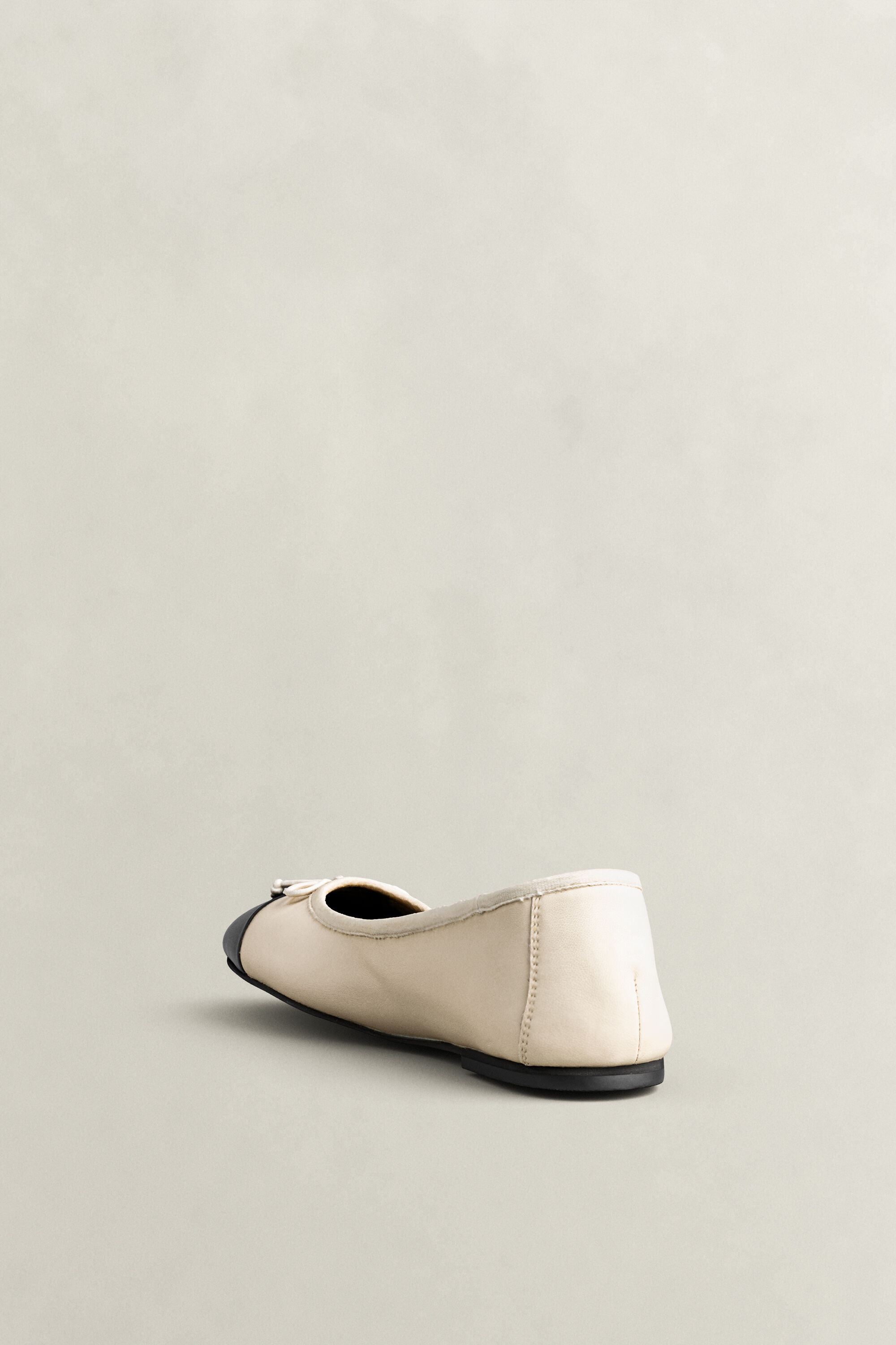 Chadii Leather Ballet Flats — BLACK
