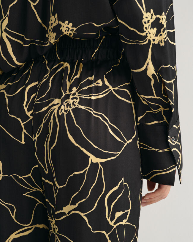 Line Drawing Pull-On Pants