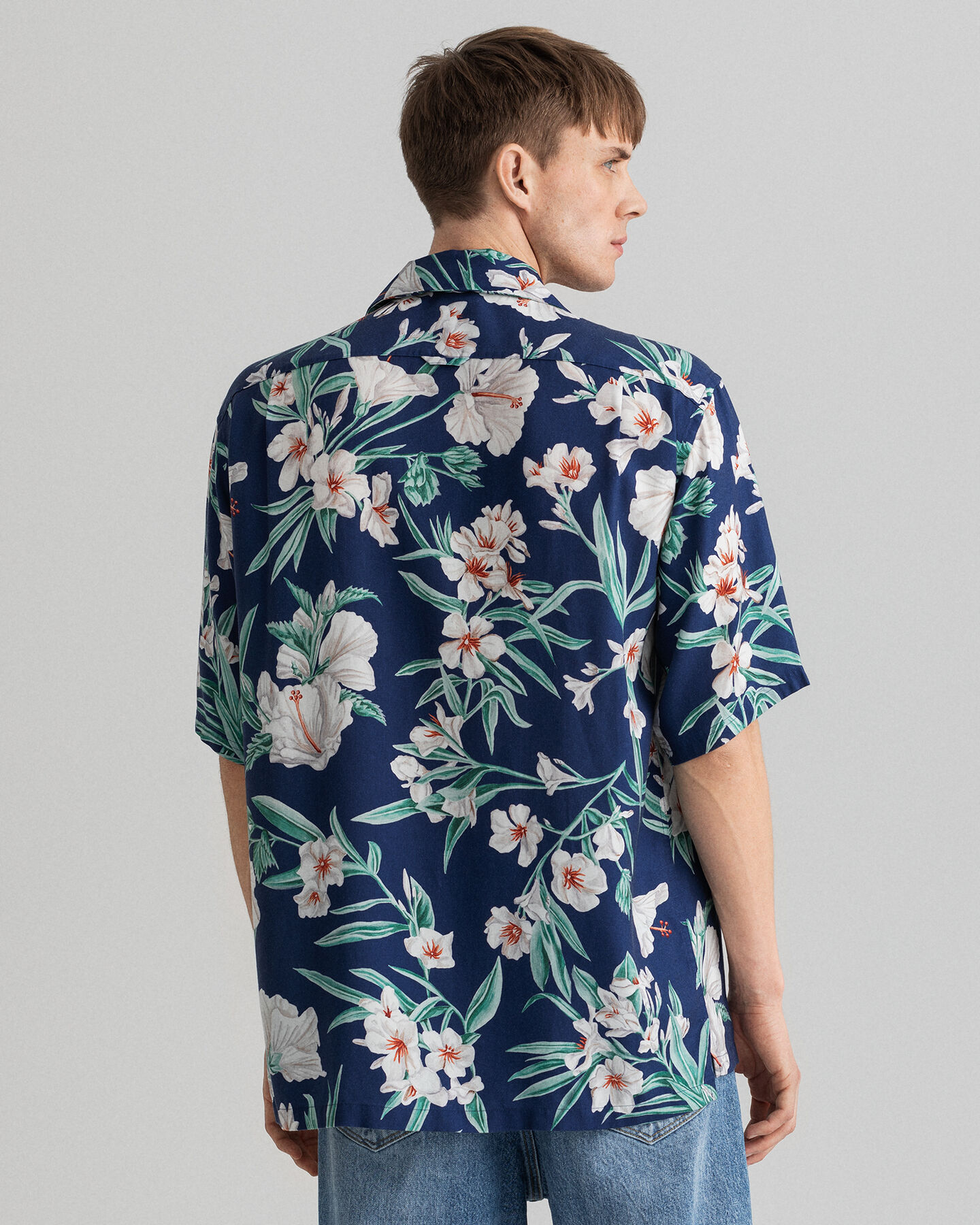 Relaxed Fit Pure Prep Floral Lyocell Short Sleeve Shirt