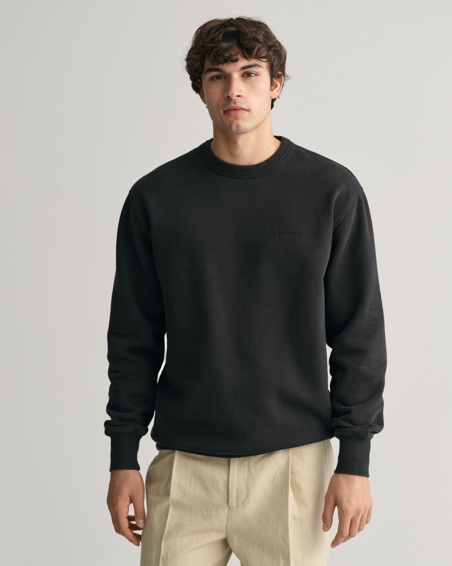 GANT Logo Crew Neck Sweatshirt