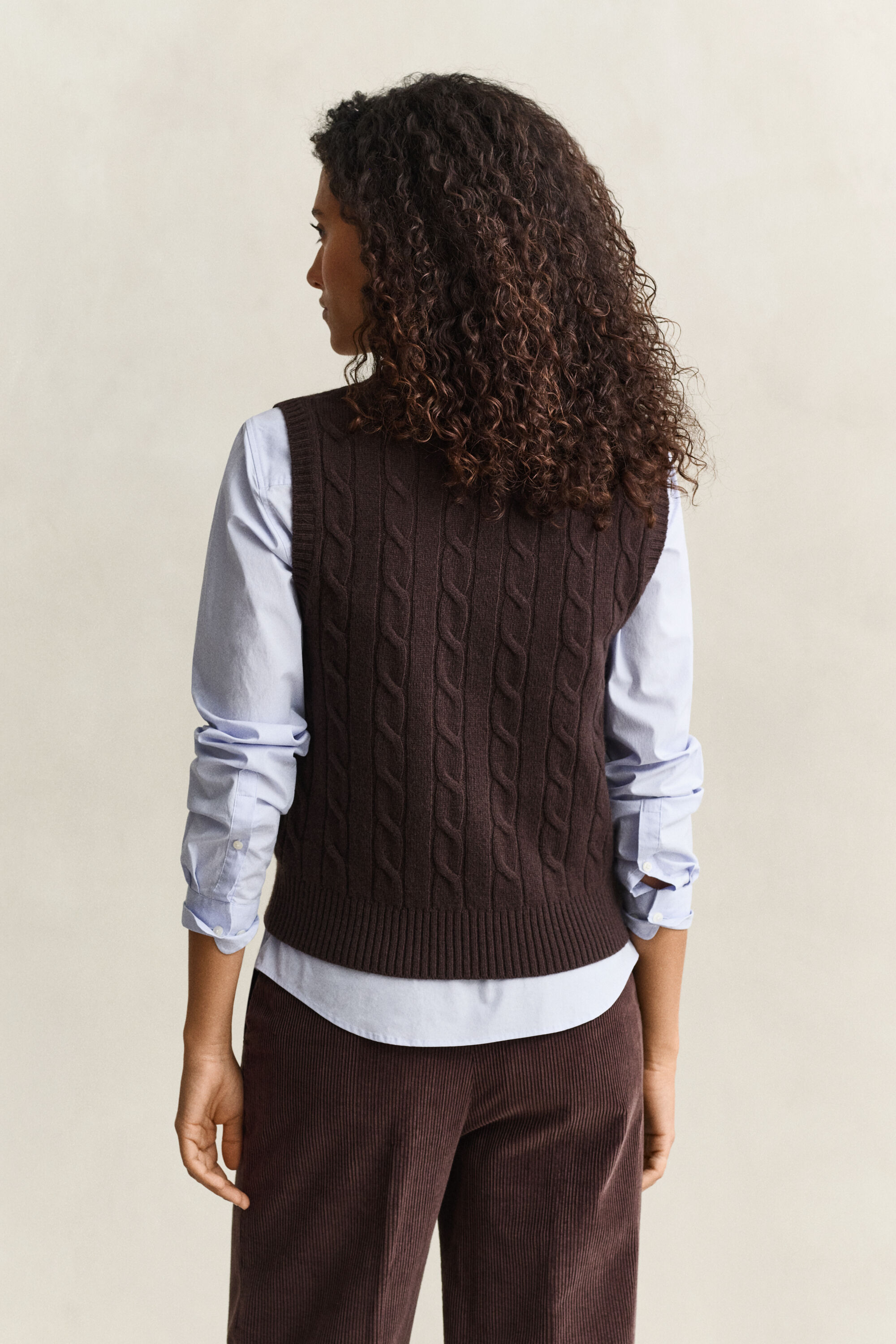 Lambswool Cable Knit Vest — DEEP BROWN
