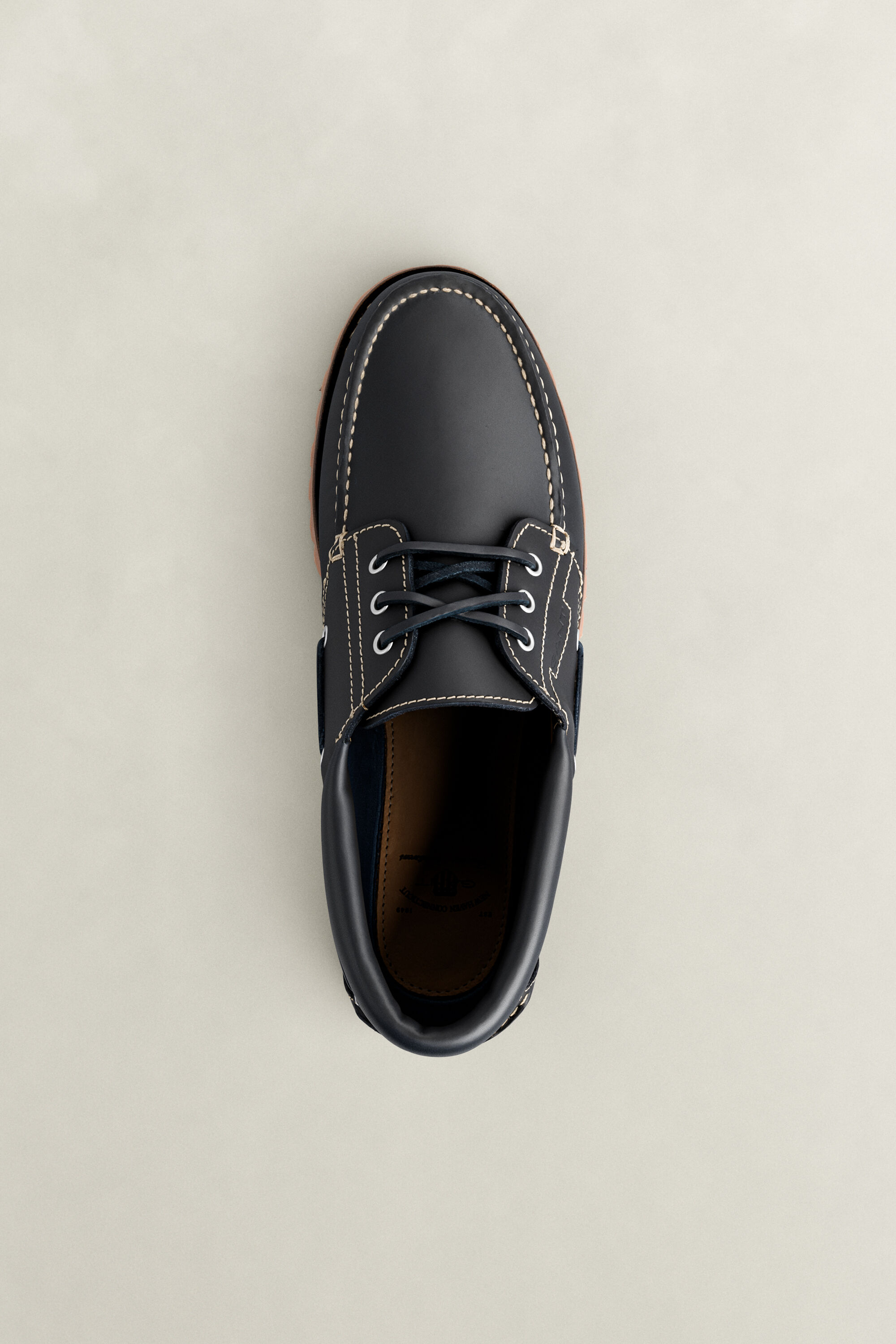 Tratton Leather Boat Shoes — MARINE