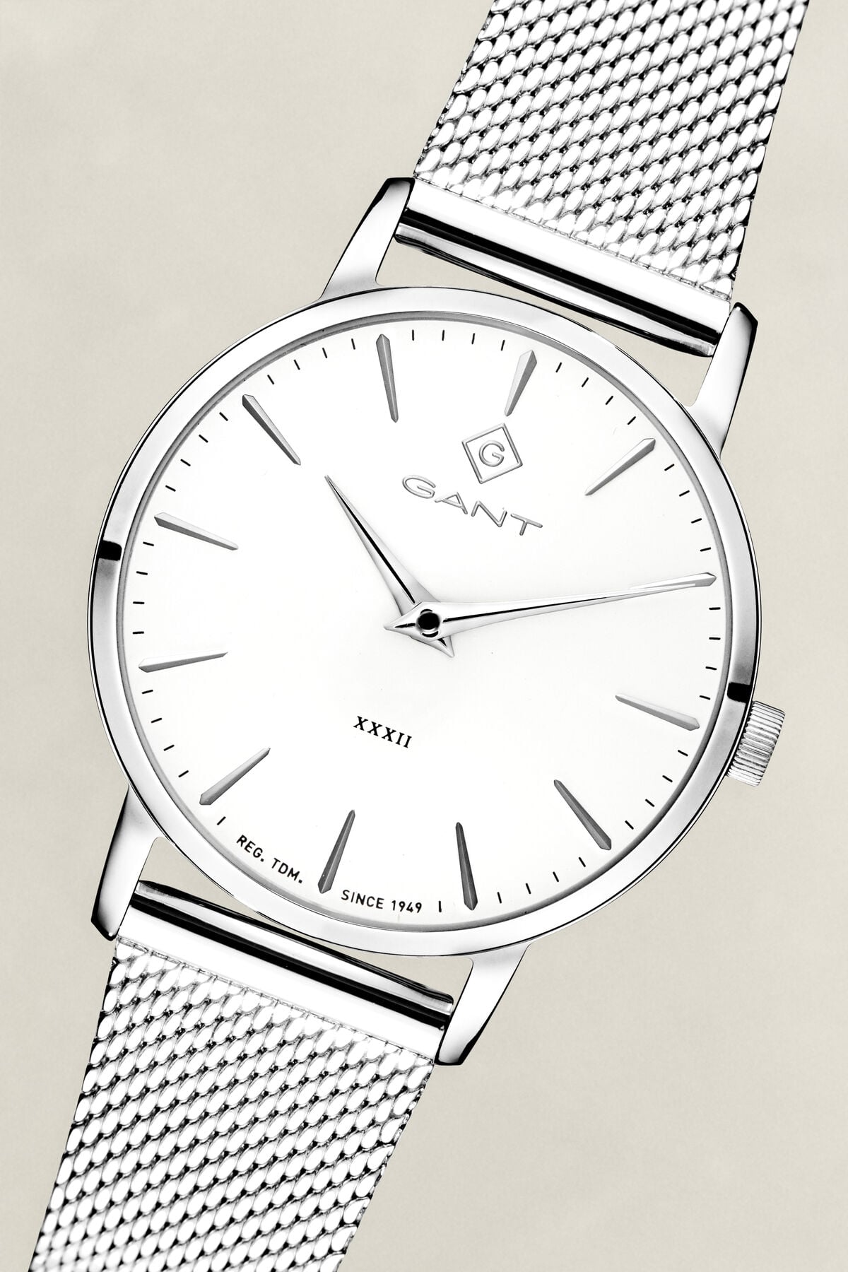 Park Avenue 32 Wristwatch — WHITE