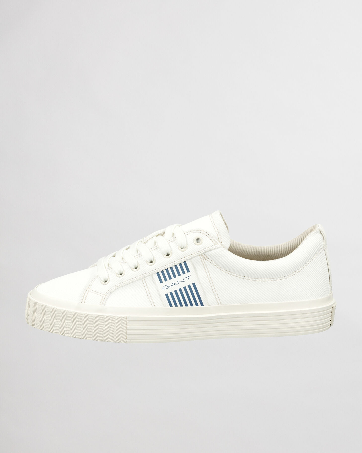 Faircourt Low Lace Shoes