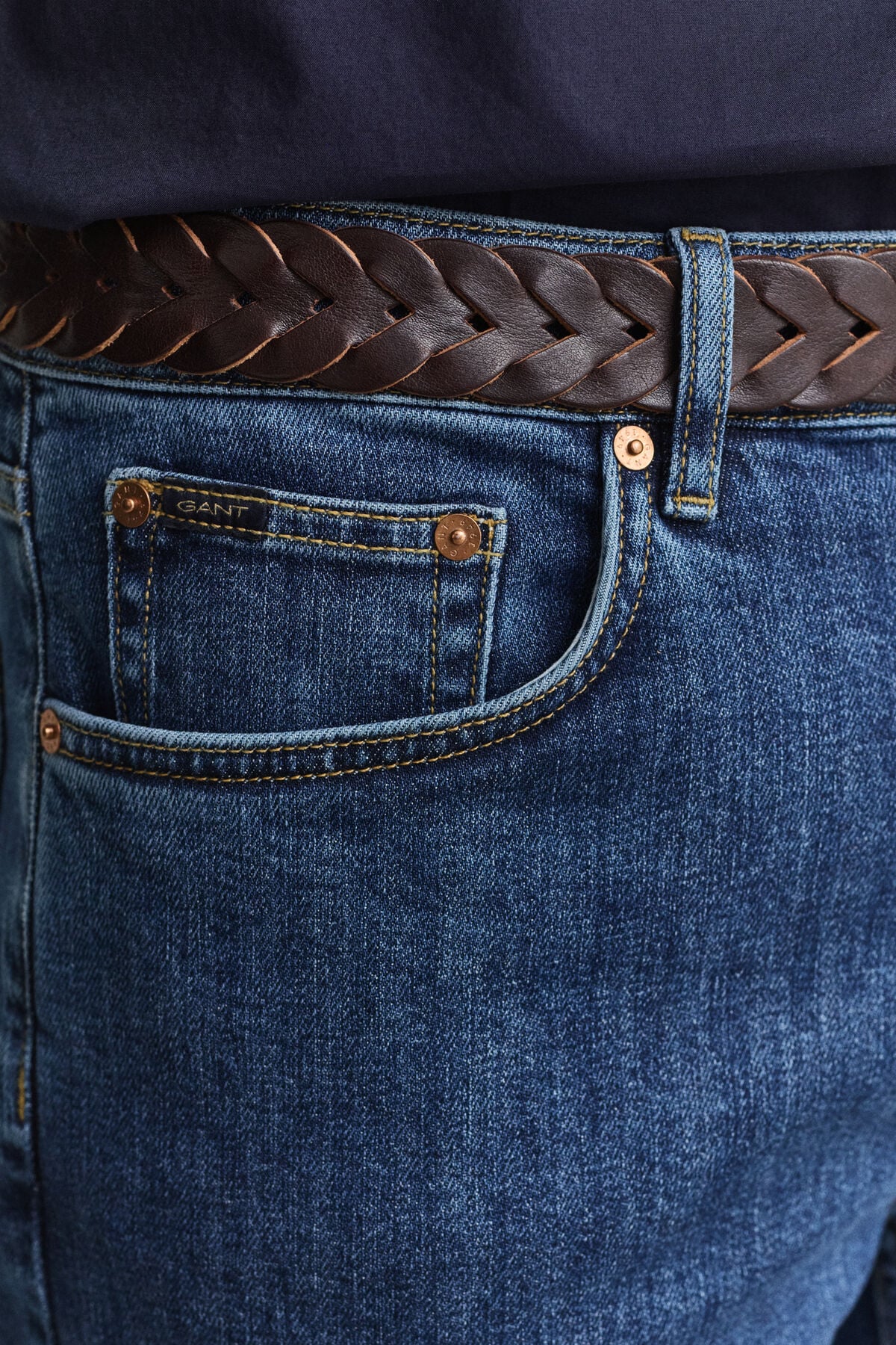 Regular Clean Wash Jeans — MID BLUE VINTAGE