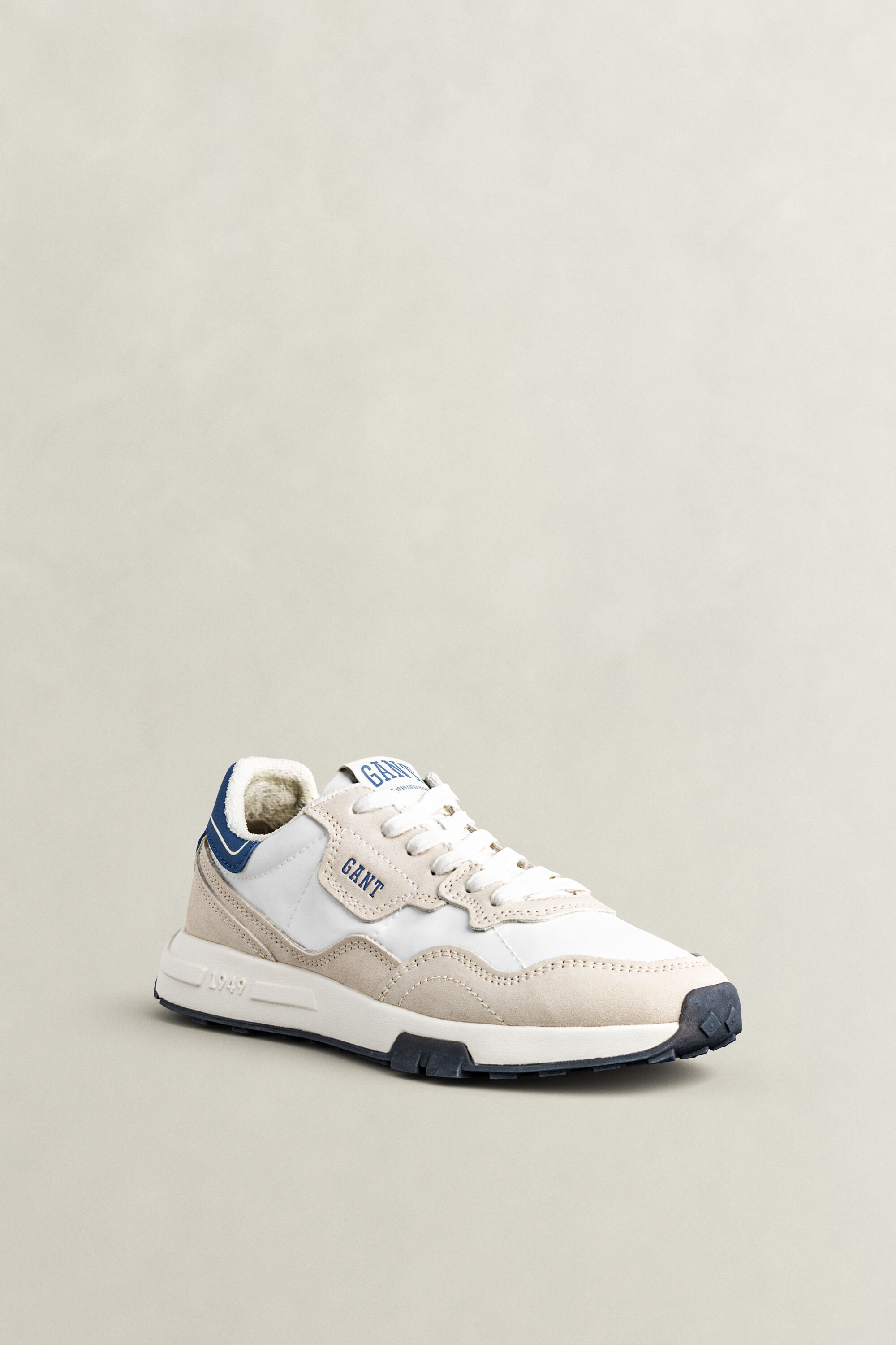Youtron Sneakers — PUTTY