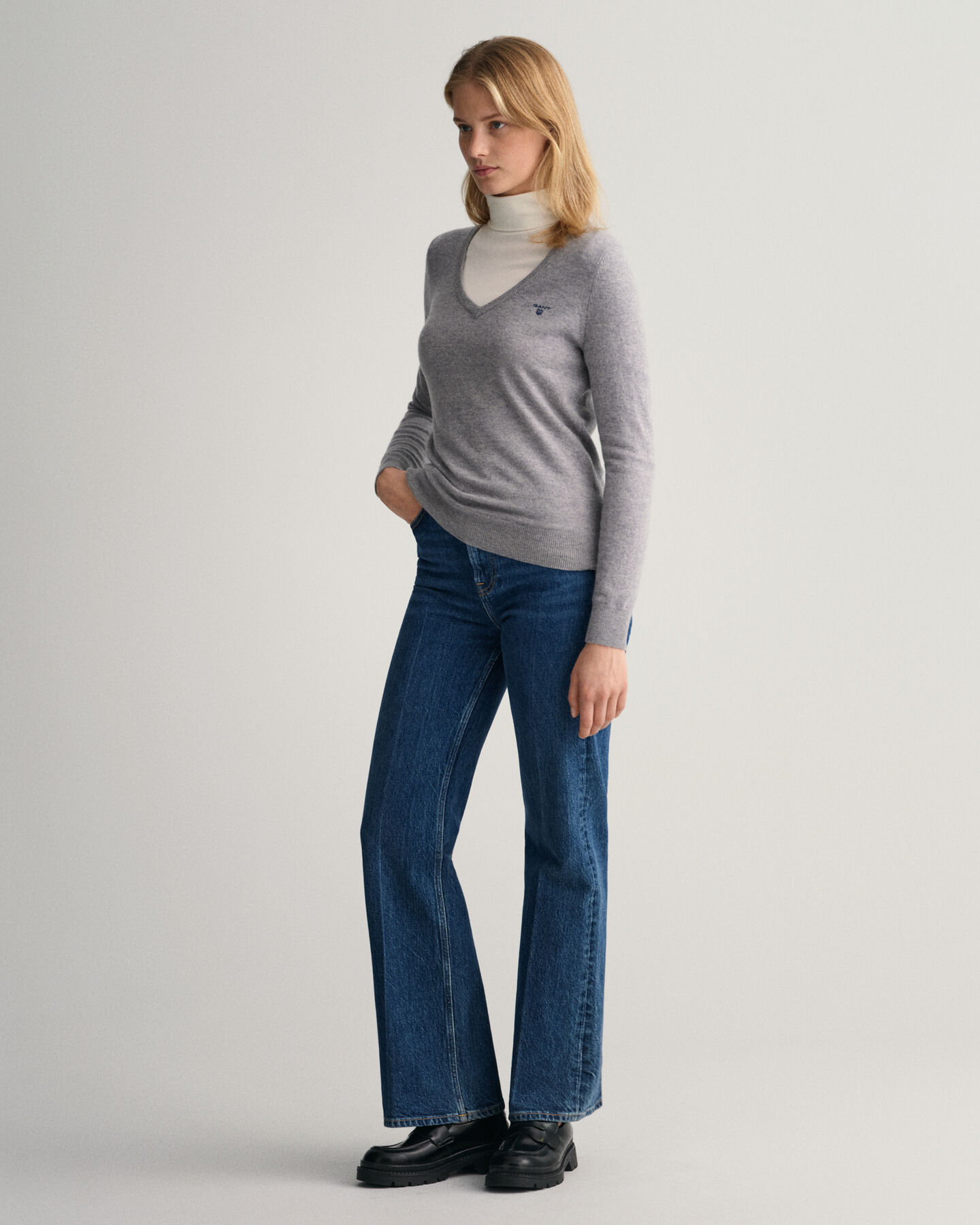Extra Fine Lambswool V-Neck Sweater