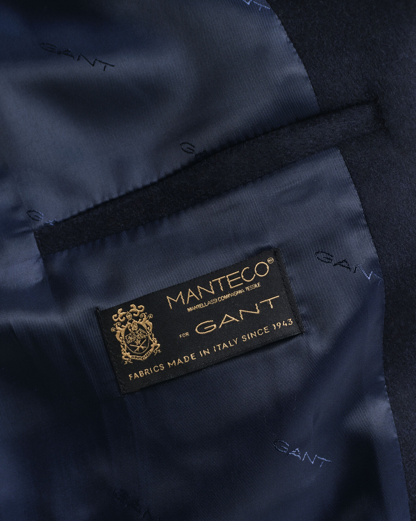 Classic Tailored Fit Wool Coat