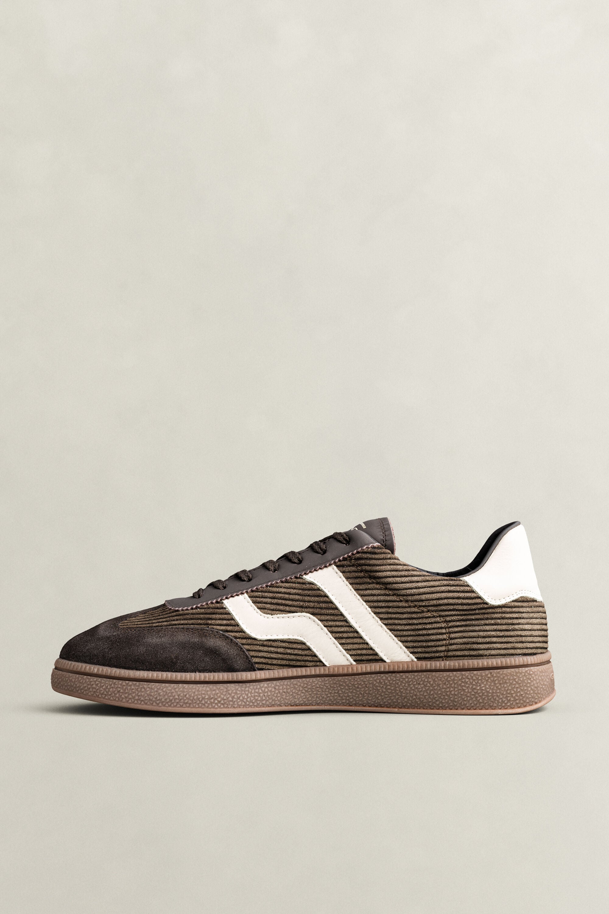 Cuzmo Corduroy Sneakers