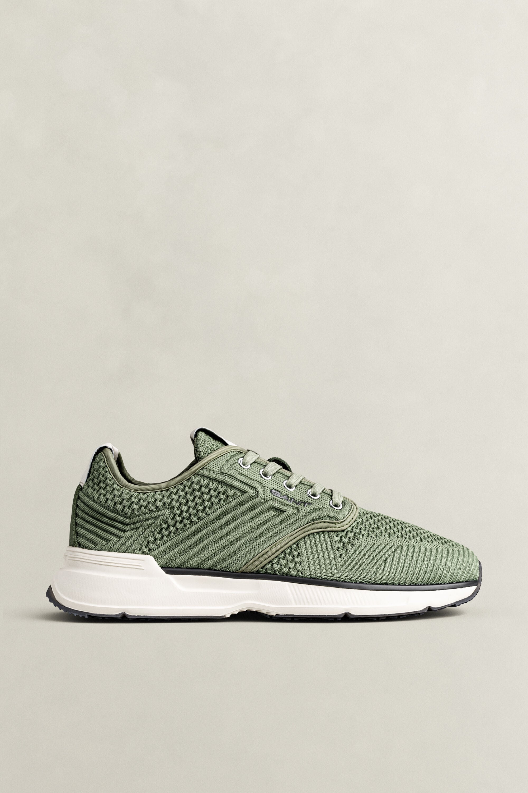 Beeker Mesh Knit Sneakers