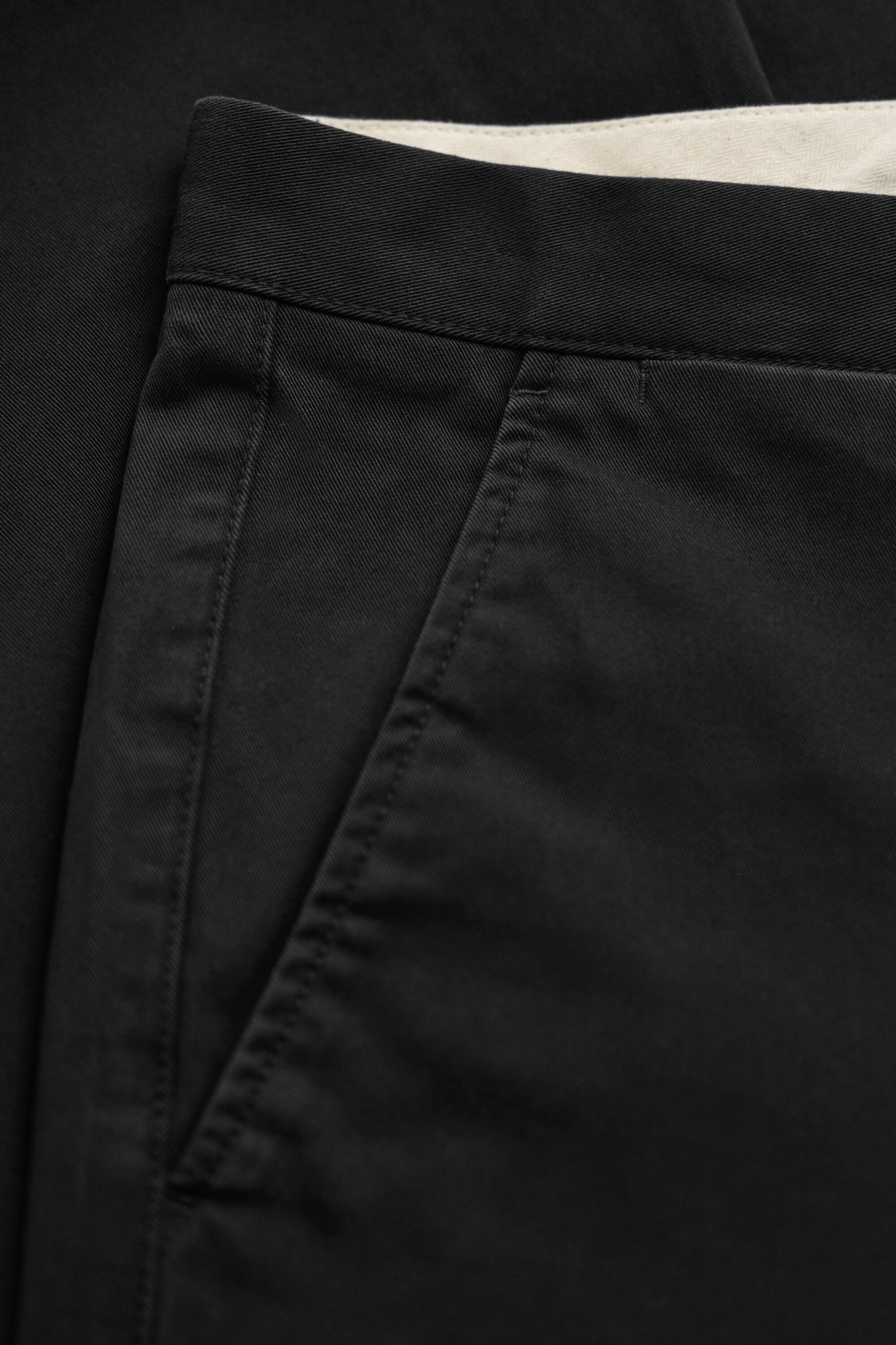 Slim Fit Comfort Chinos