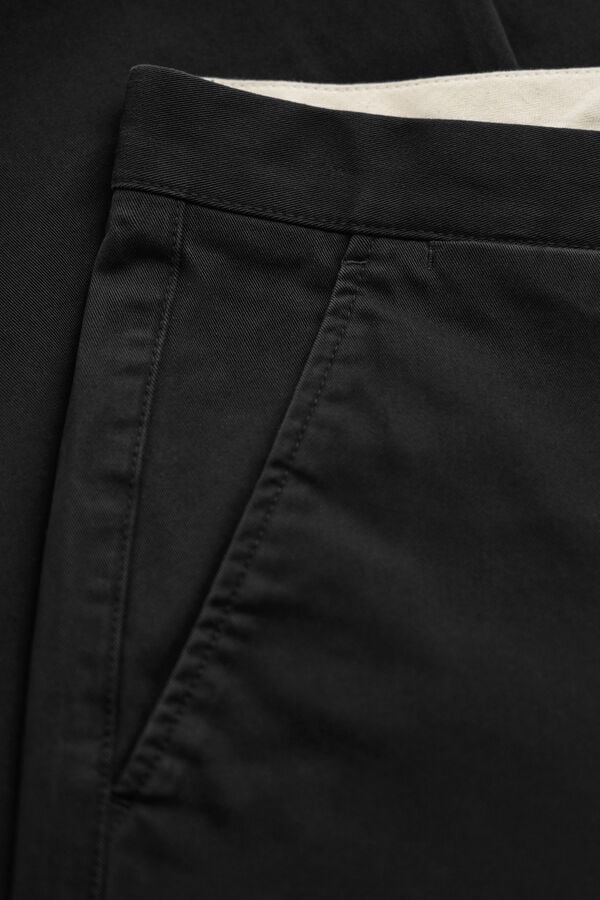 Slim Fit Comfort Chinos — BLACK