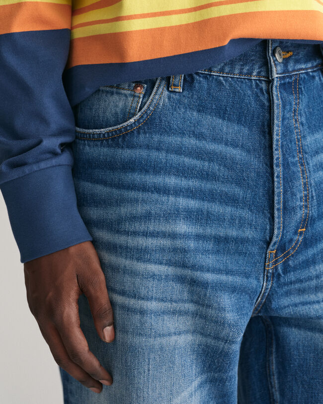 Loose Fit Vintage Wash Jeans